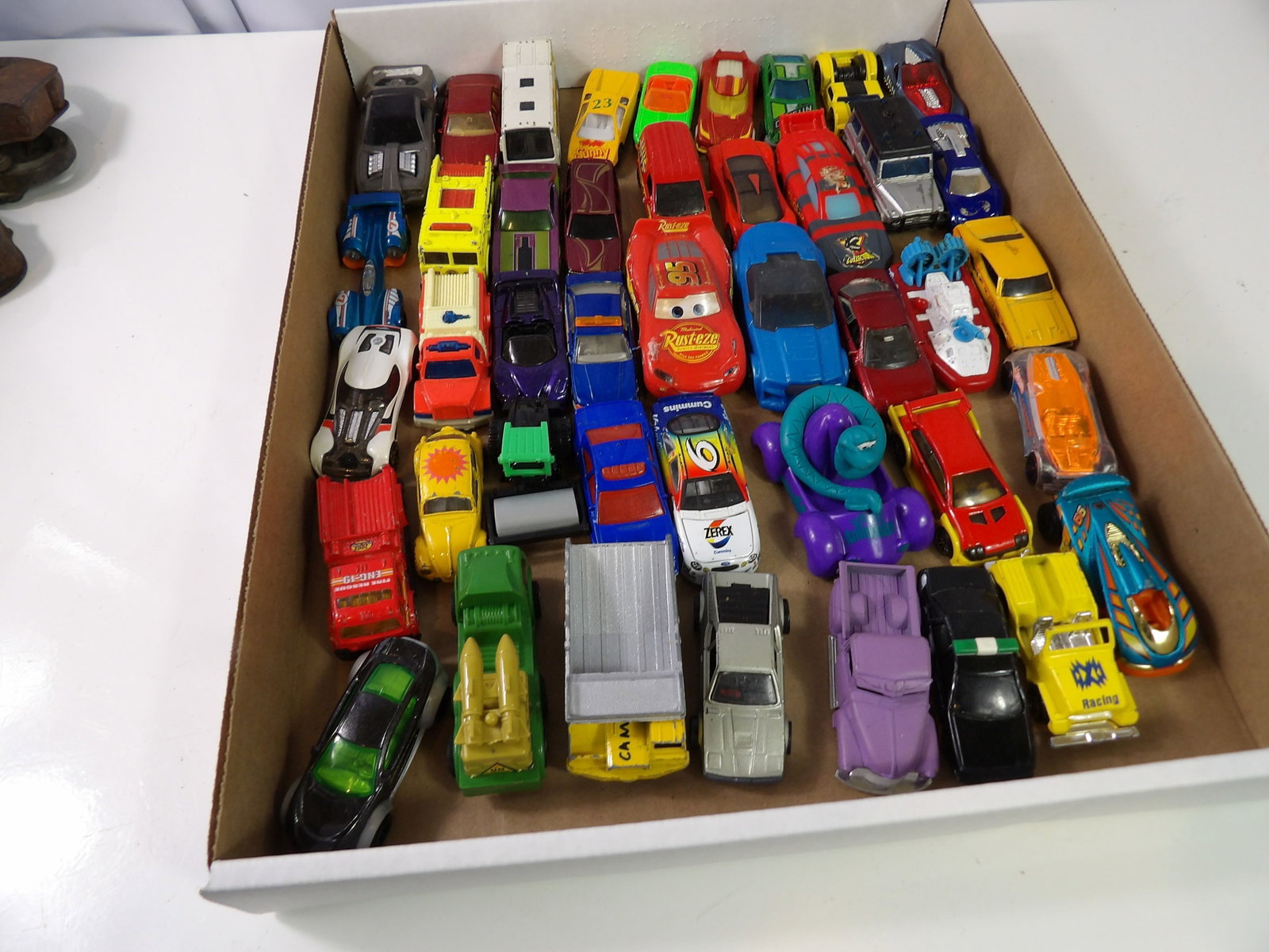 Large Collection of Toy Cars, Hot Wheels, Matchbox (1 of 5)