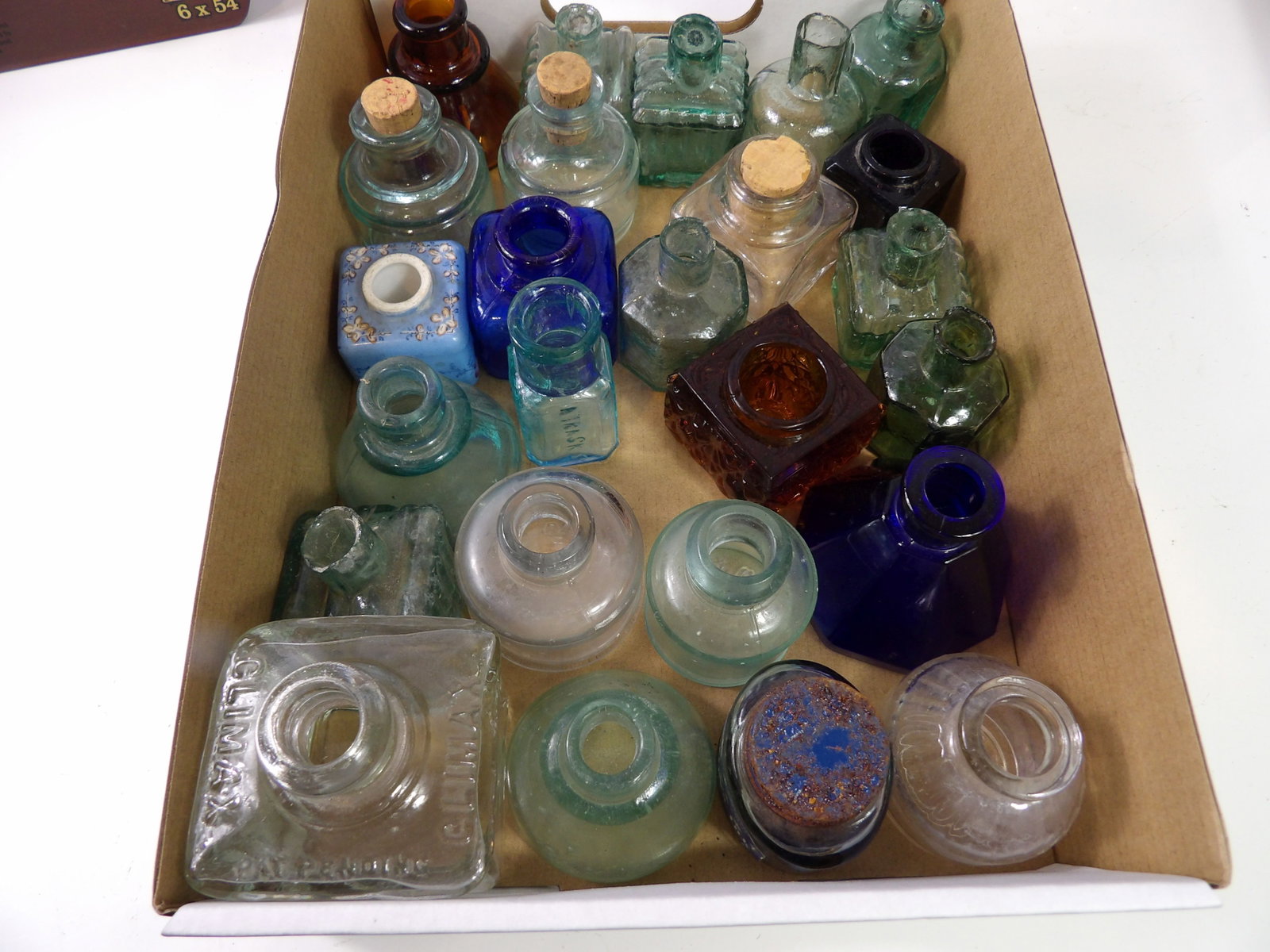 25 PCS.- Early Ink Bottles: Lot of 25 Early Ink Bottles. All measurements approximate. Please see photos for condition and details. Selling as is from 04281.