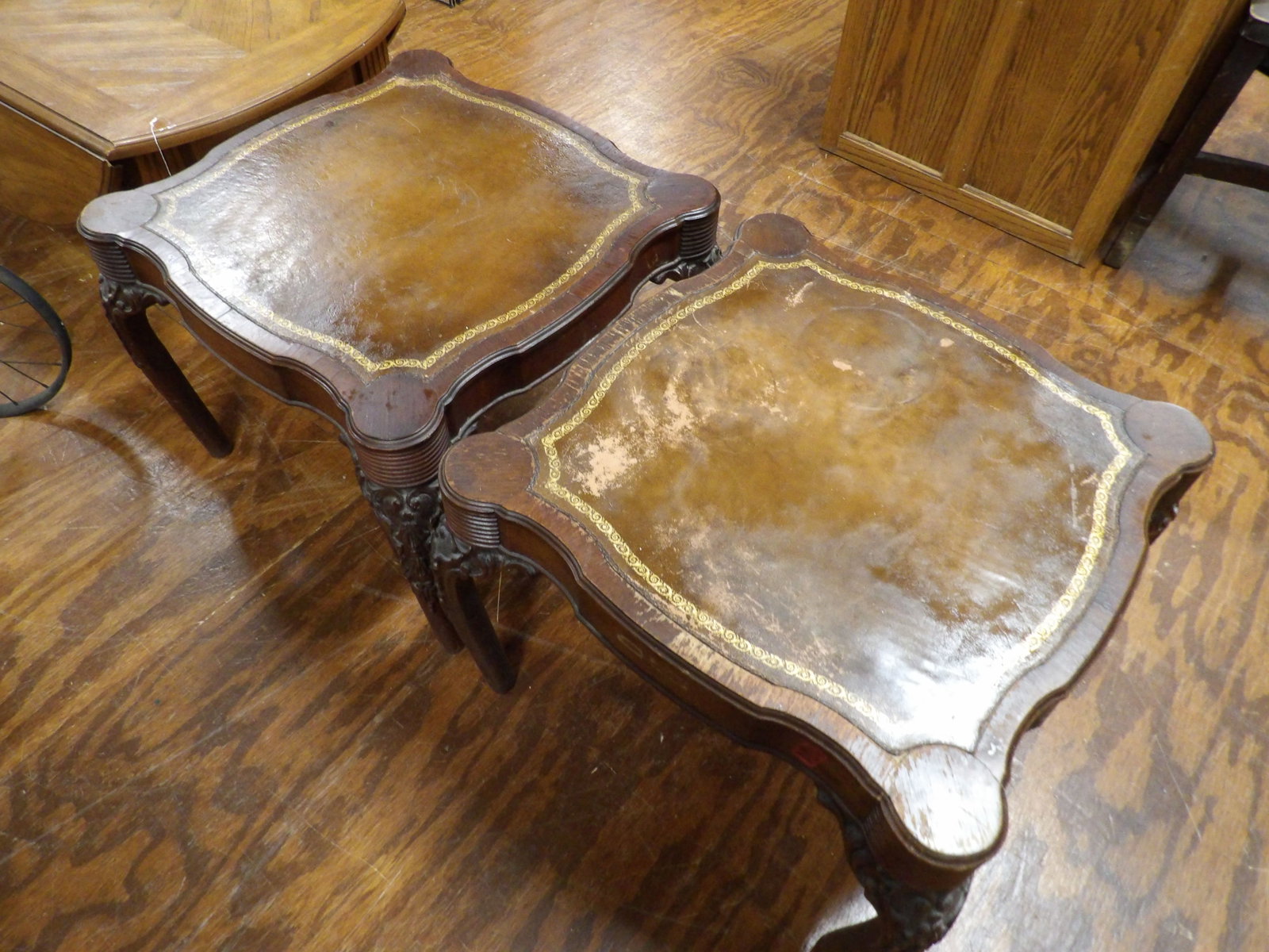 Pair of Vintage End Tables (1 of 4)