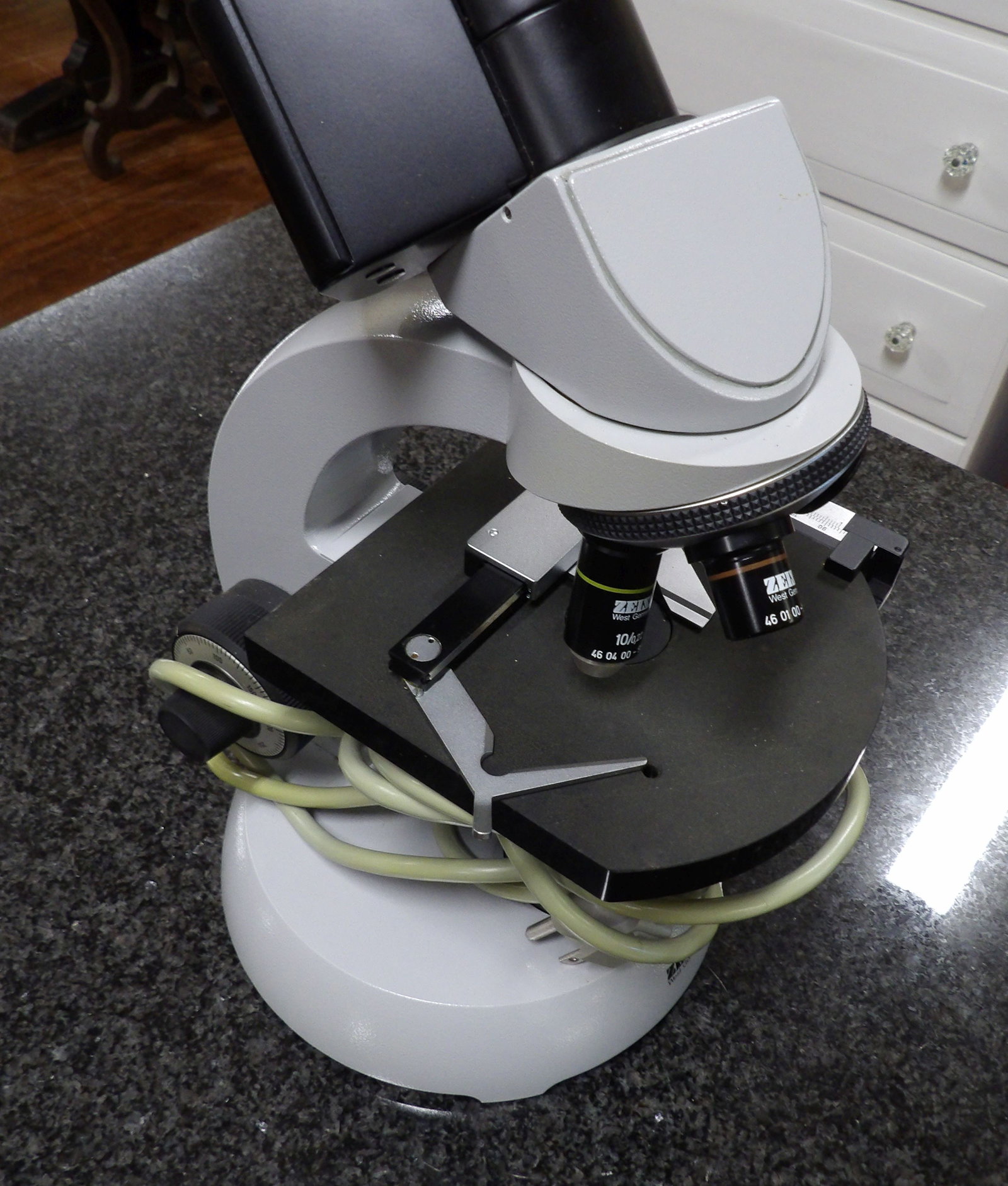 Zeiss Binocular Microscope with Hard Case - 3