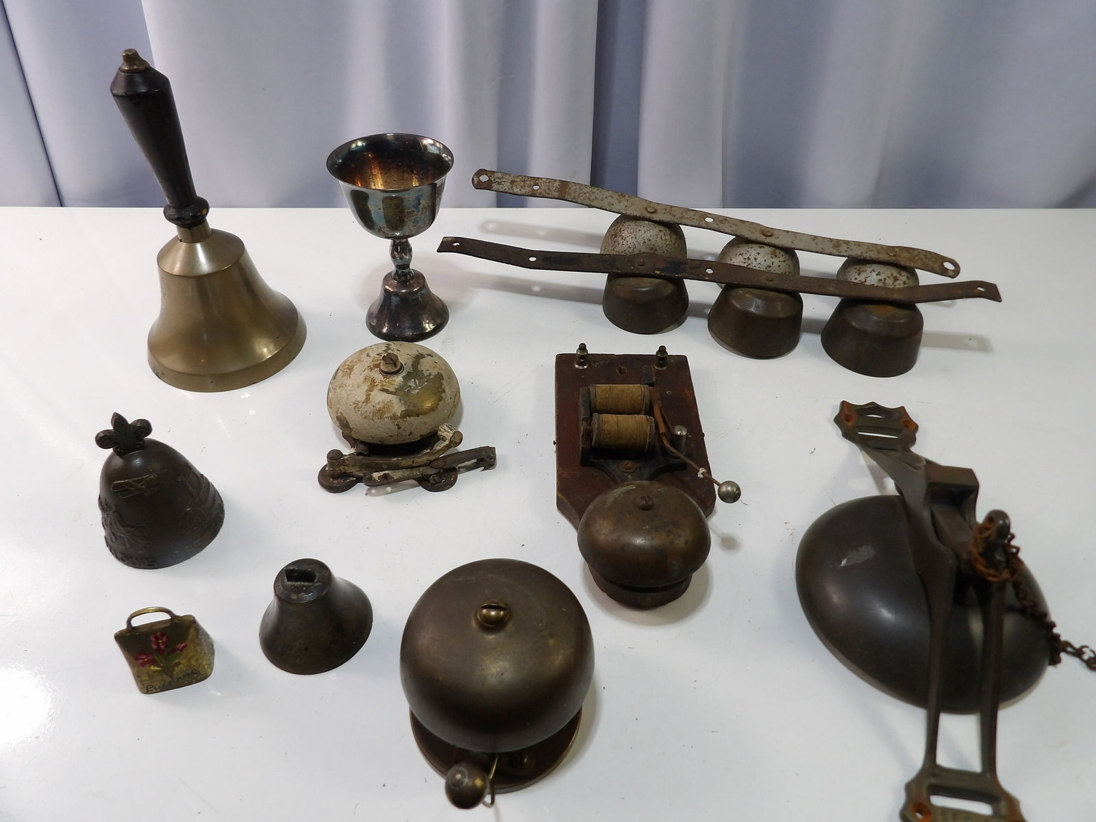 Large Lot of Vintage Bells (1 of 5)