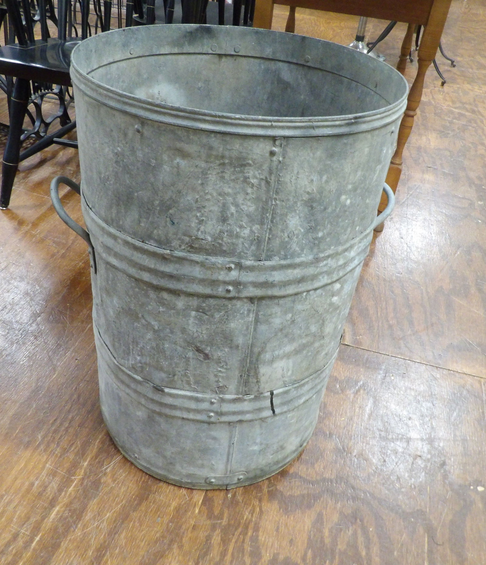 Vintage Galvanized Trash Can (1 of 4)