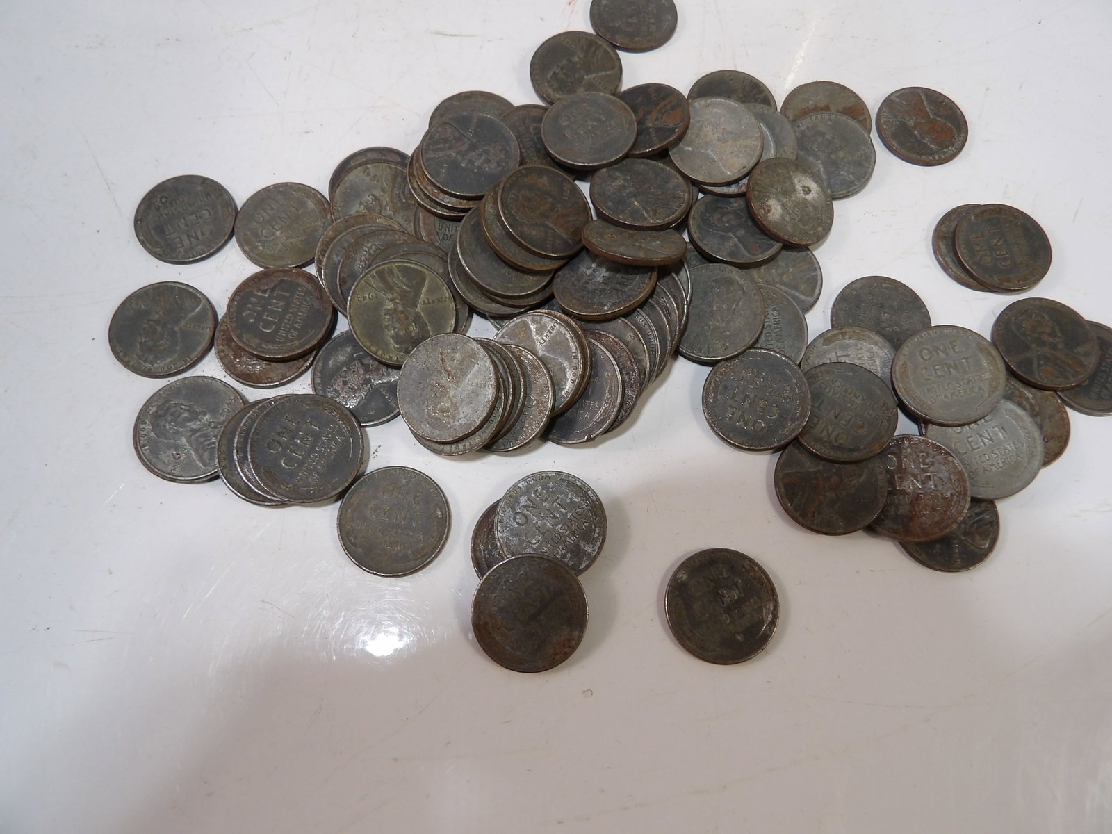 Lot of 92 1943 Steel Pennies (1 of 3)