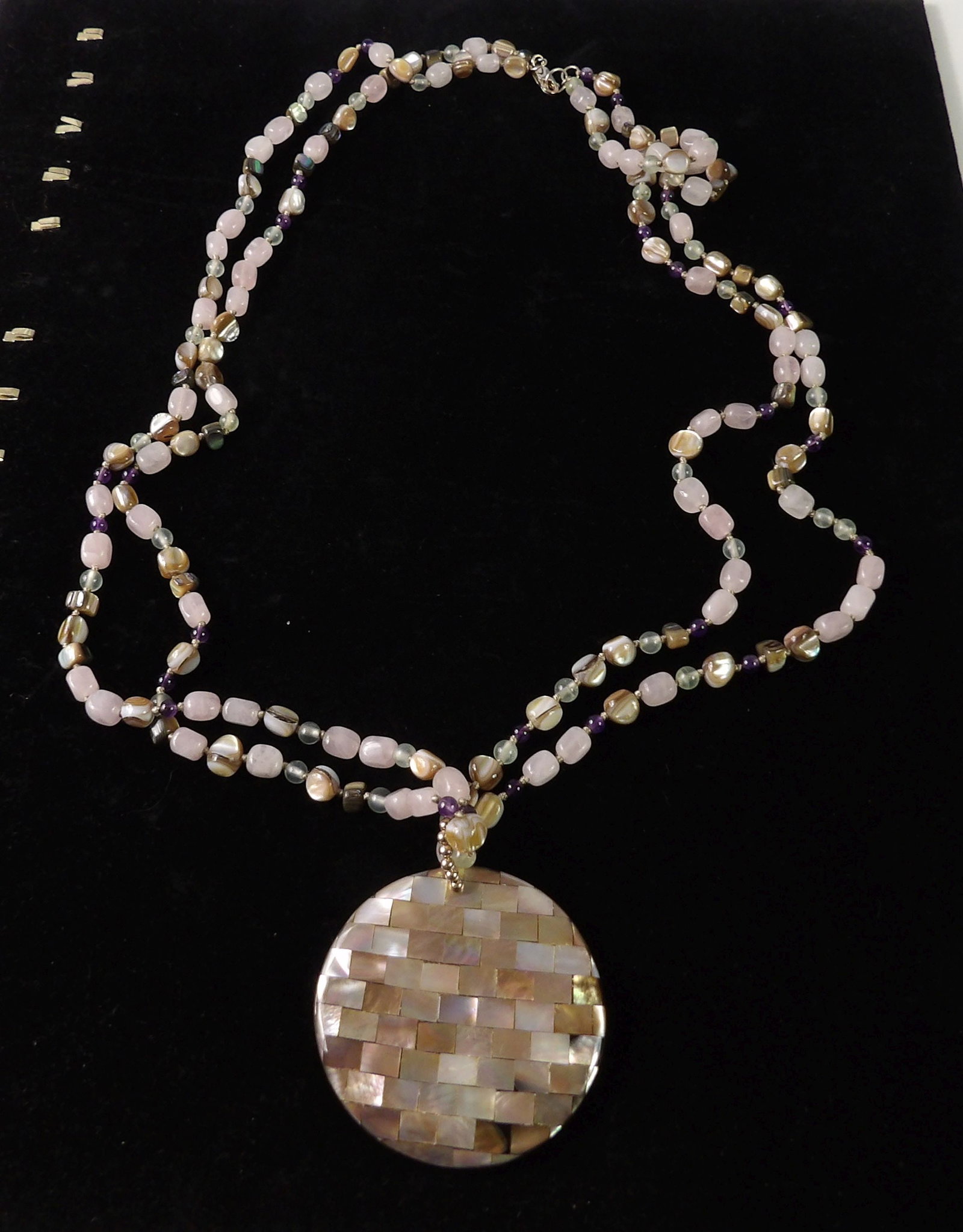 Vintage Beaded Necklace, Mother of Pearl, Rose Quartz, Amethyst: Vintage Mother of Pearl, Rose Quartz and Amethyst Beaded Necklace. All measurements approximate. Please see photos for condition and details. Selling as is from 04281.