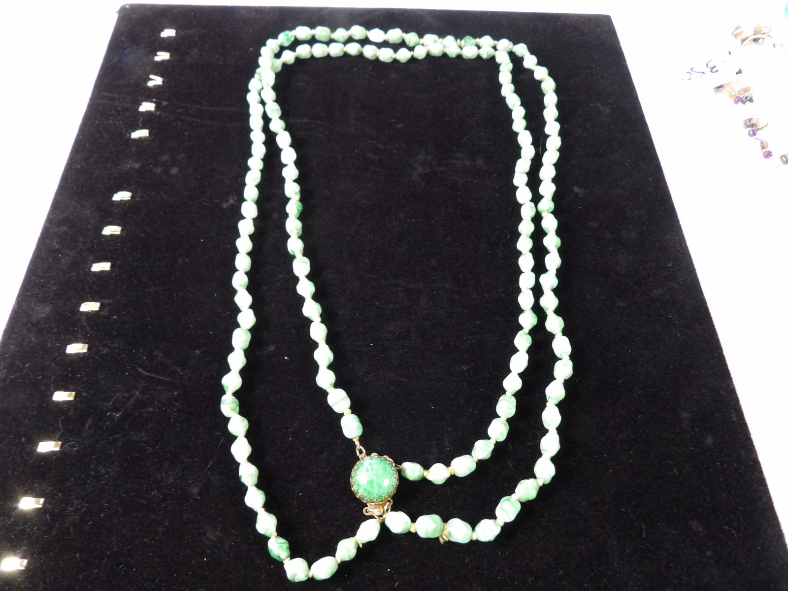 Vintage Beaded Necklace, Green Jade: Vintage Apple Green Jade Beaded Necklace with Gold Toned Clasp. All measurements approximate. Please see photos for condition and details. Selling as is from 04281.