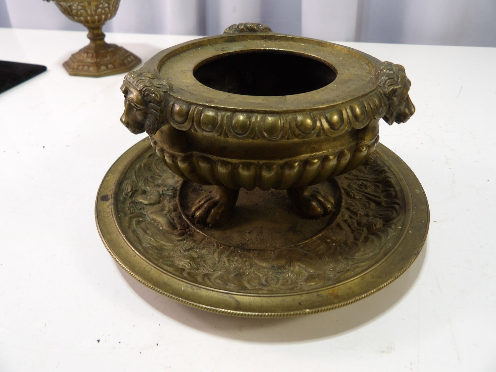 Vintage Bronze Inkwell: Vintage Bronze Inkwell with Figural Lion Heads. Very Heavy. All measurements approximate. Please see photos for condition and details. Selling as is from 04281.