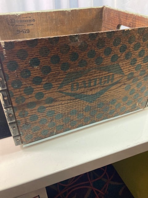 Vintage Daitch Dairy Crate (1 of 5)