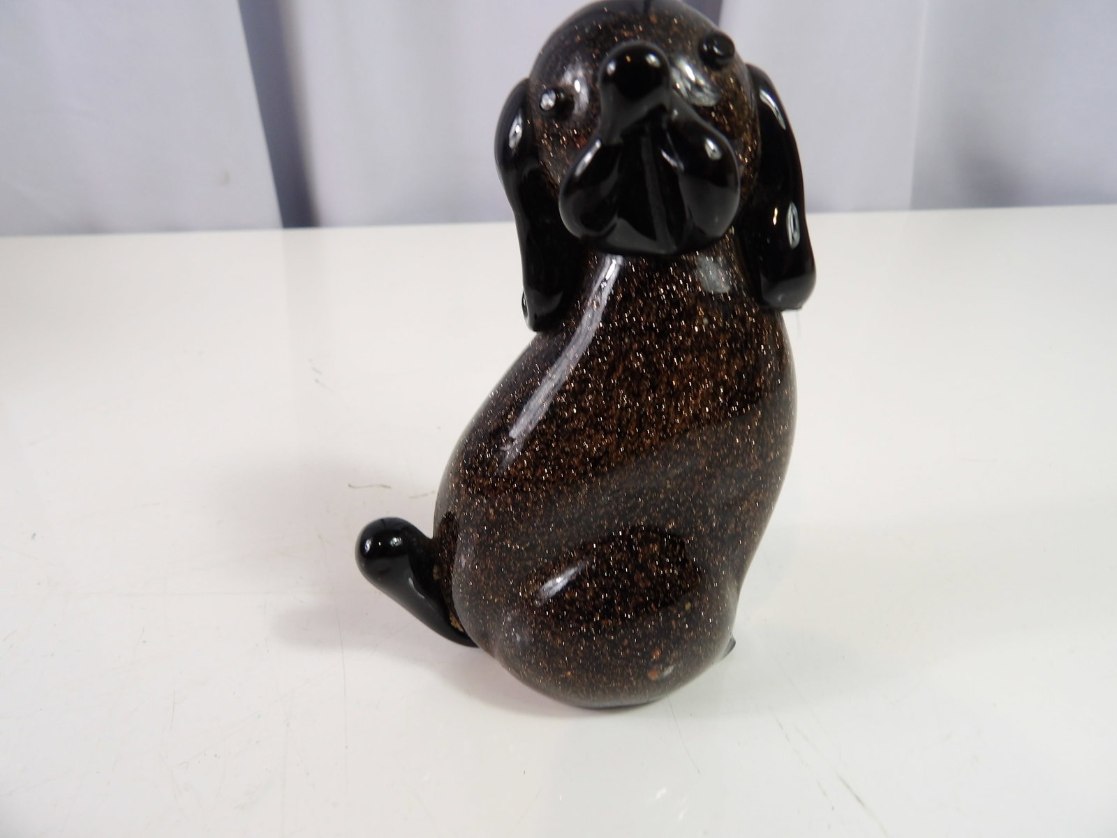Murano Glass Dog: Vintage Murano Art Glass Dog figurine with gold inclusions 4" tall. All measurements approximate. Please see photos for condition and details. Selling as is from 04281.