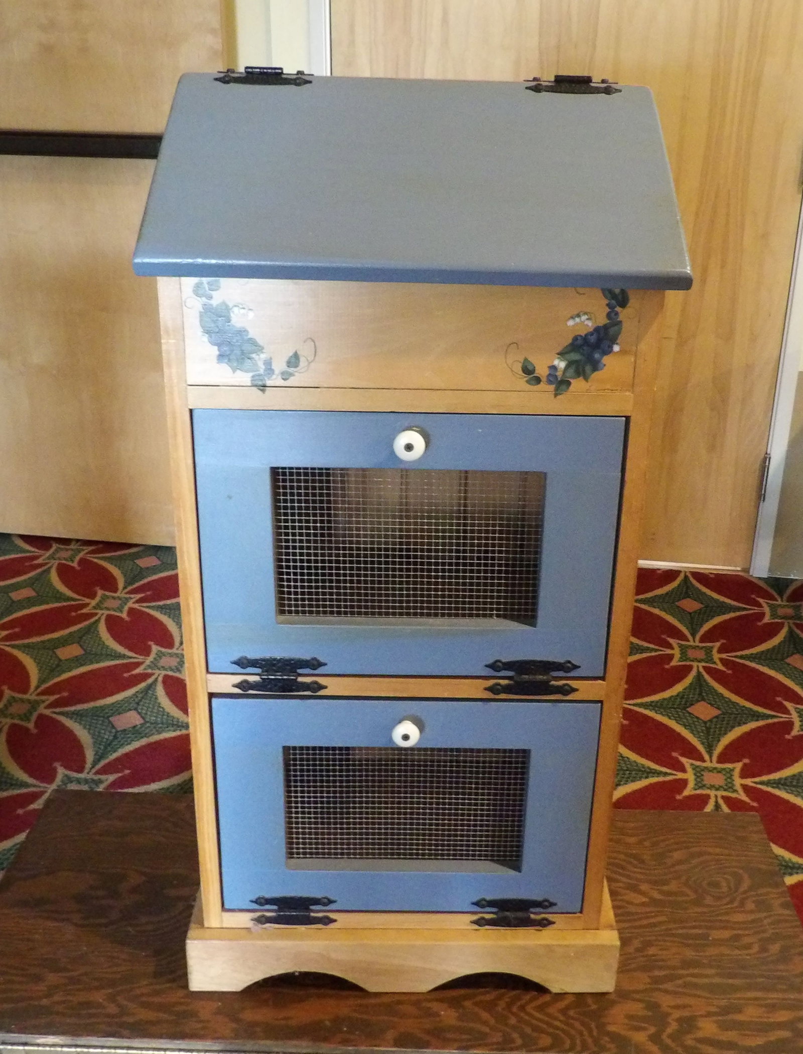 Farmhouse Style Wooden Potato and Onion Bin: Rustic Farmhouse Style Wooden Potato and Onion Bin. Hand painted. 16" Wide X 35" Tall. All measurements approximate. Please see photos for condition and details. Selling as is from 04281.