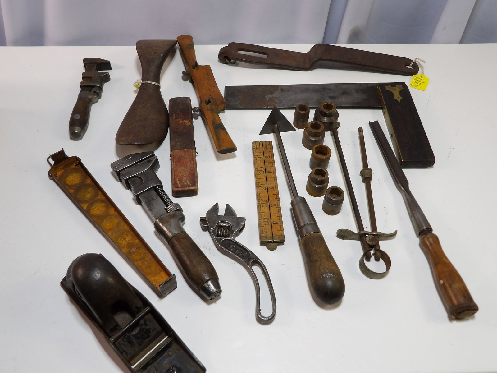 Large Lot of Antique Carpenter and Hand Tools: Large Lot of Antique Carpenter and Hand Tools. All measurements approximate. Please see photos for condition and details. Selling as is from 04281.