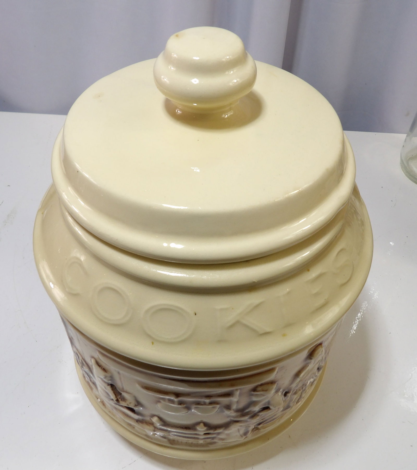 Covered Wagon Cookie Jar - 2