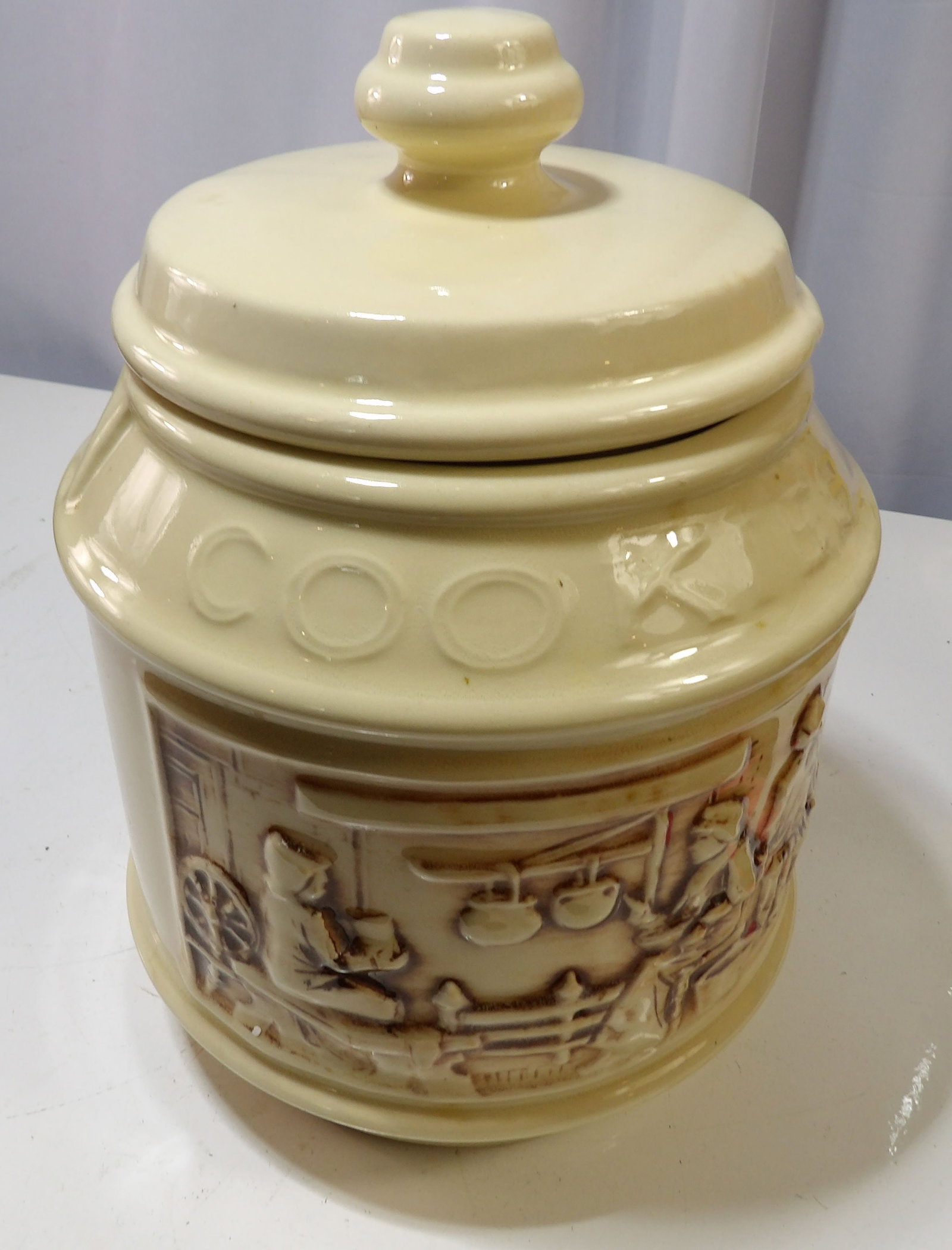 Covered Wagon Cookie Jar - 3