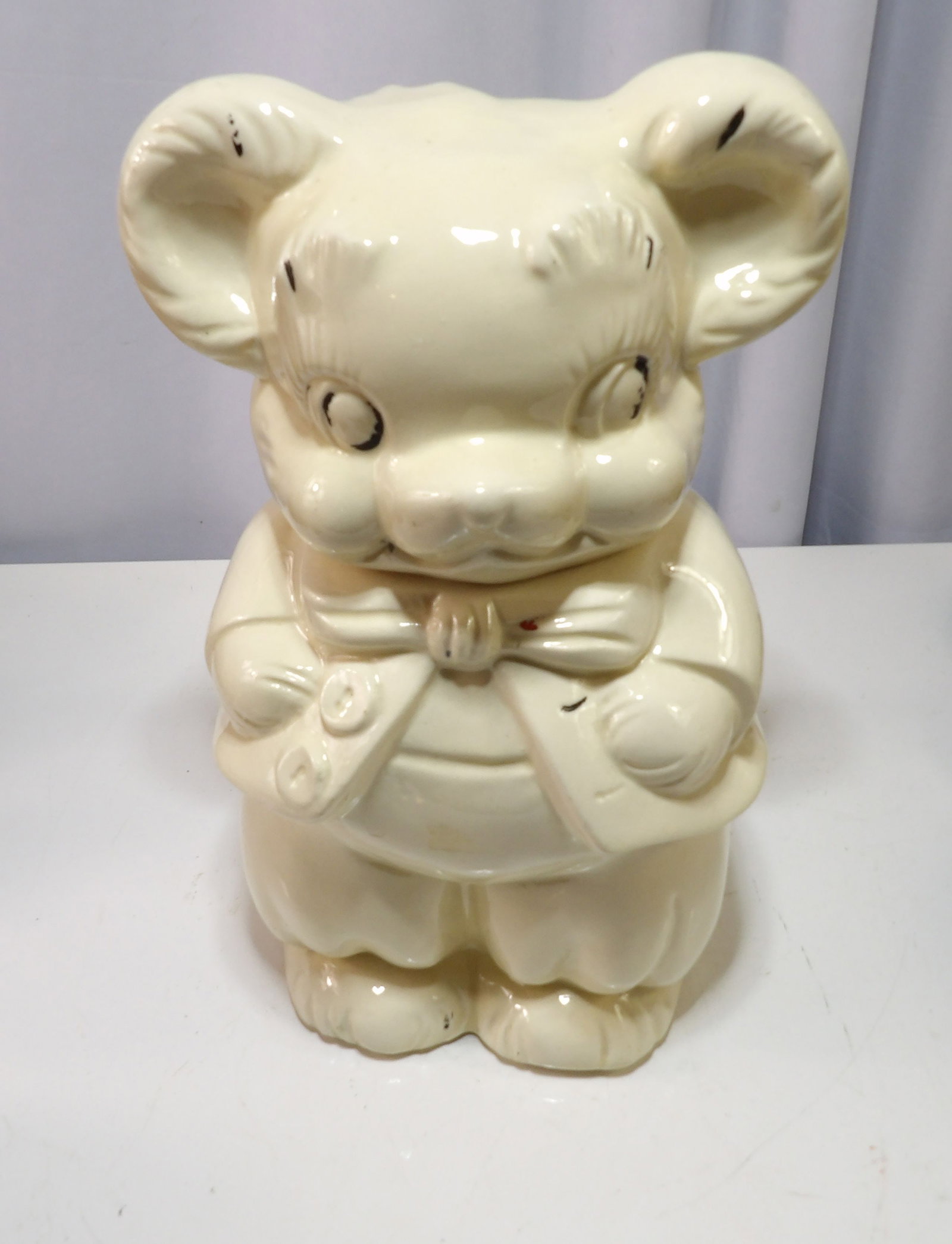 Turnabout Mouse/Bear Cookie Jar: Vintage Turnabout Mouse/Bear Cookie Jar. Excellent Condition. All measurements approximate. Please see photos for condition and details. Selling as is from 04281.