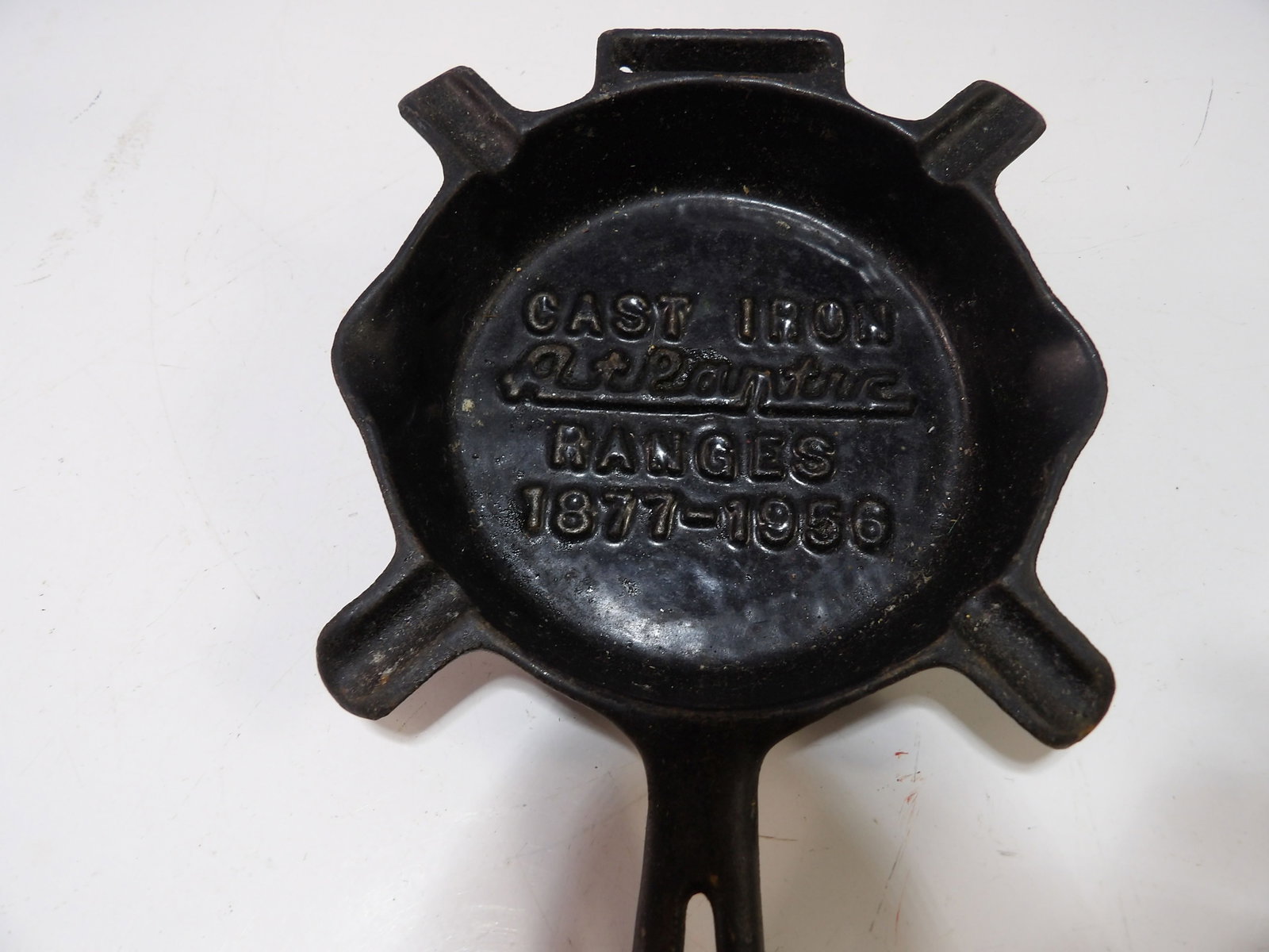 Atlanta Stoveworks Cast Iron Miniature Skillet Ashtray (1 of 3)