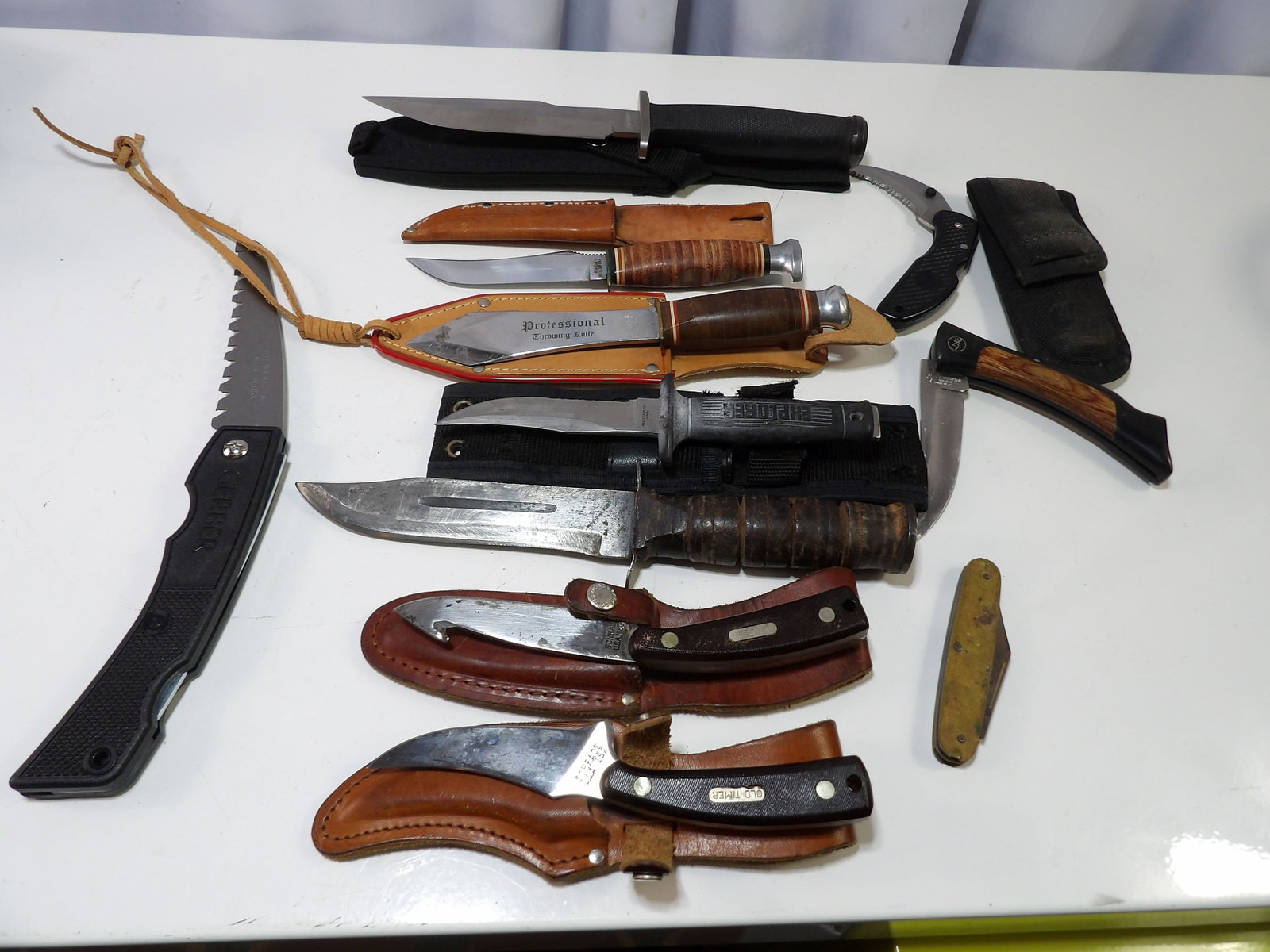 Lot of 11 Assorted Knives including Schrader, Gerber, Kbar, Browning (1 of 4)