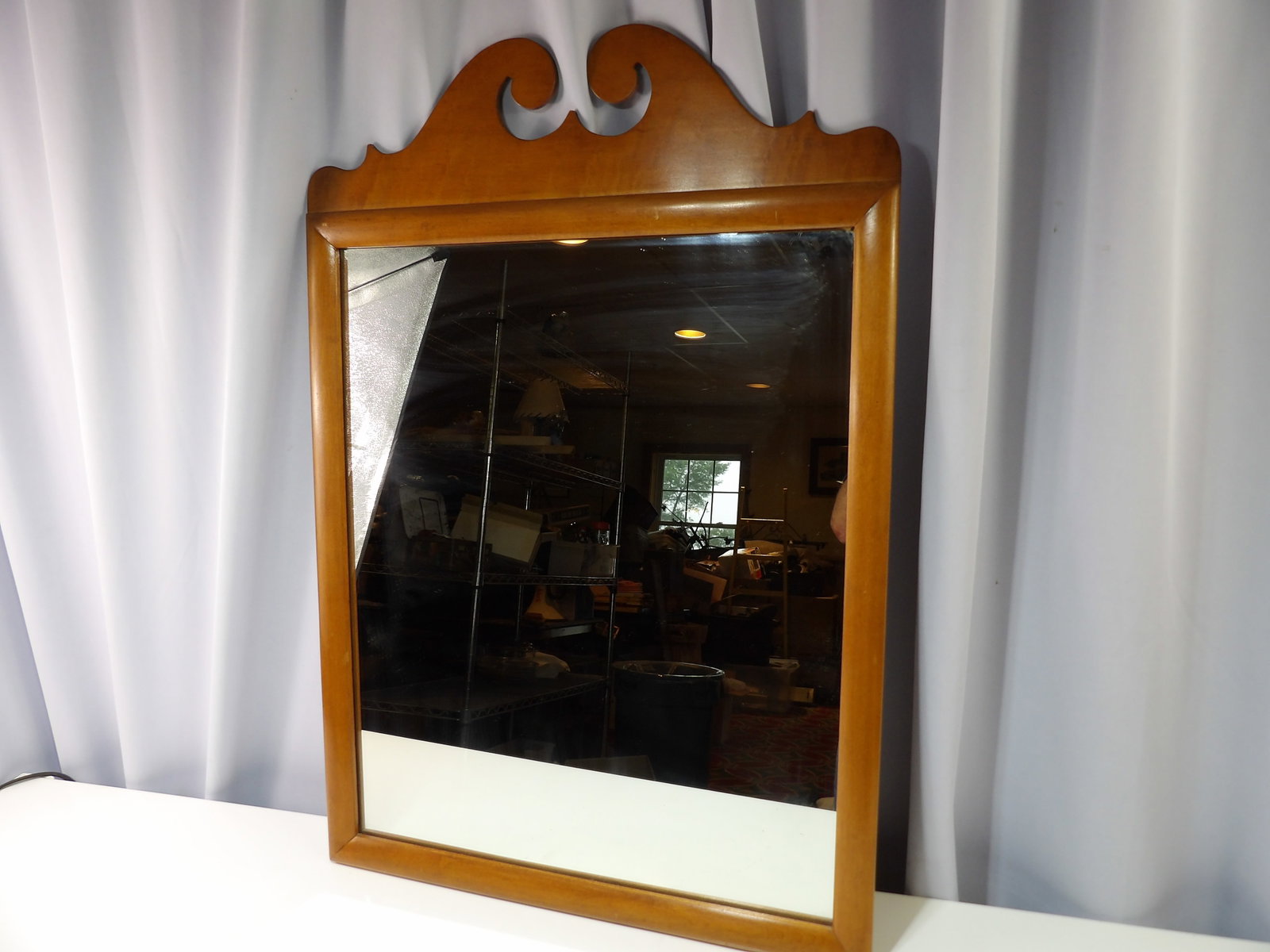 Maple Wall Mirror with Crested Top: Vintage Maple Colonial Style Wall Mirror with Crested Top, 20" X 29". All measurements approximate. Please see photos for condition and details. Selling as is from 04281.