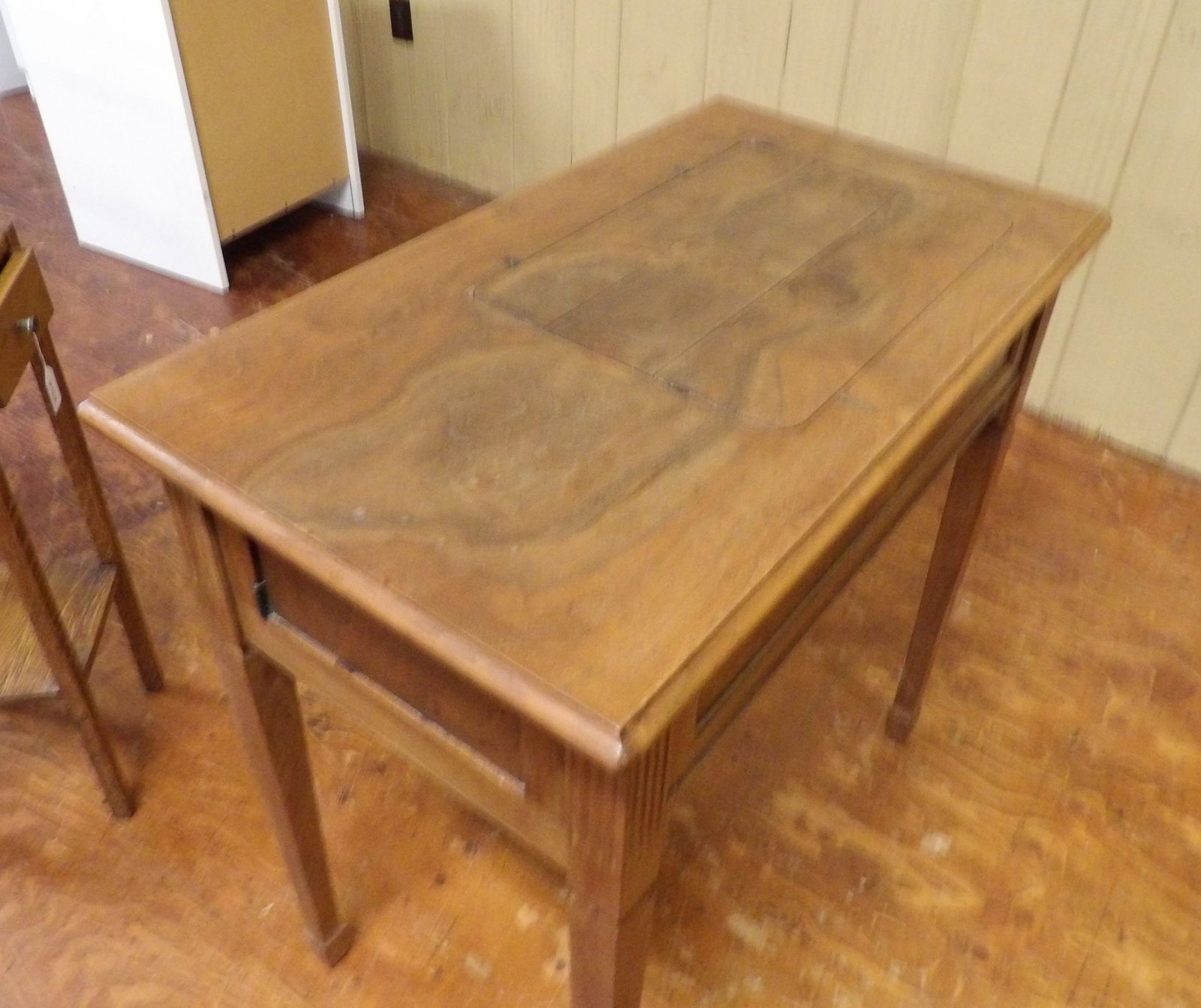 Walnut Sewing Table (Table Only): Vintage Walnut Sewing Table, Sewing Machine Not Inside. Makes a Really Nice Table. Top is 18" X 31". All measurements approximate. Please see photos for condition and details. Selling as is from 04281