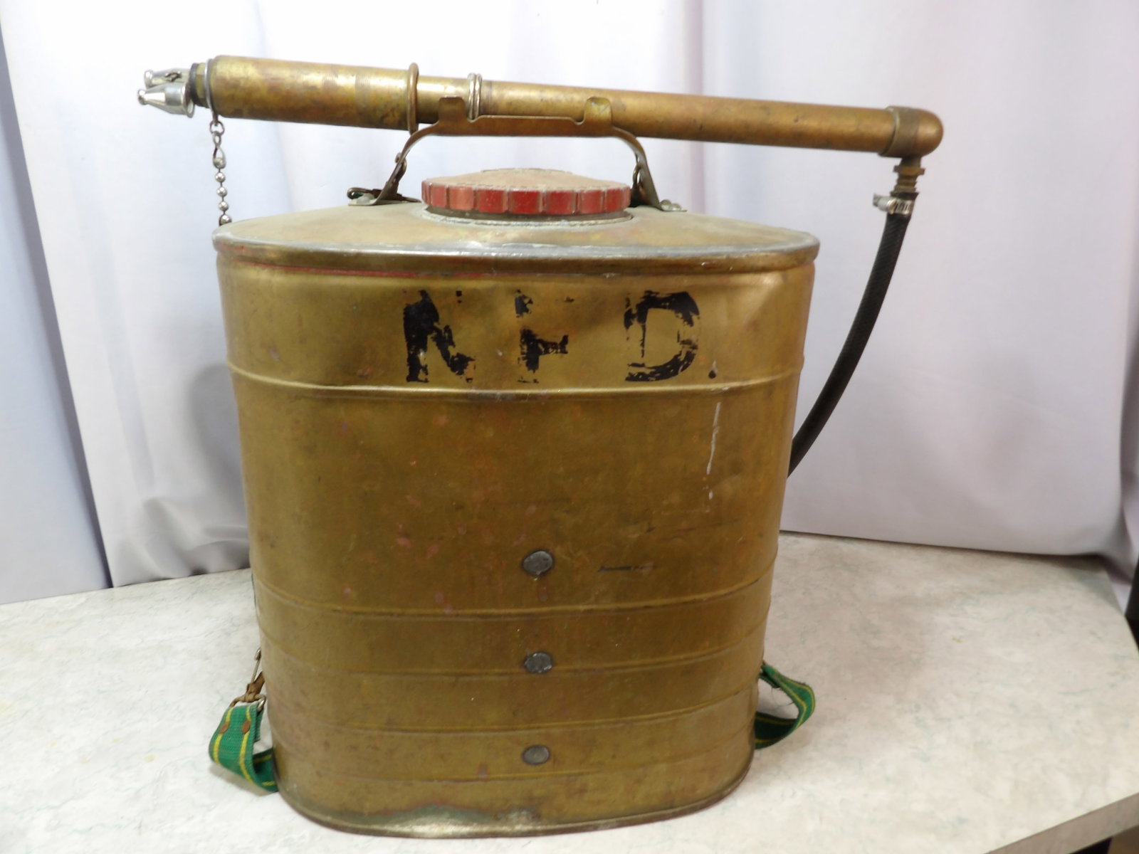 D. B. Smith Fire Pump Extinguisher with Brass Pump: Vintage D. B. Smith Indian Fire Pump Extinguisher with Brass Pump. All measurements approximate. Please see photos for condition and details. Selling as is from 04281.