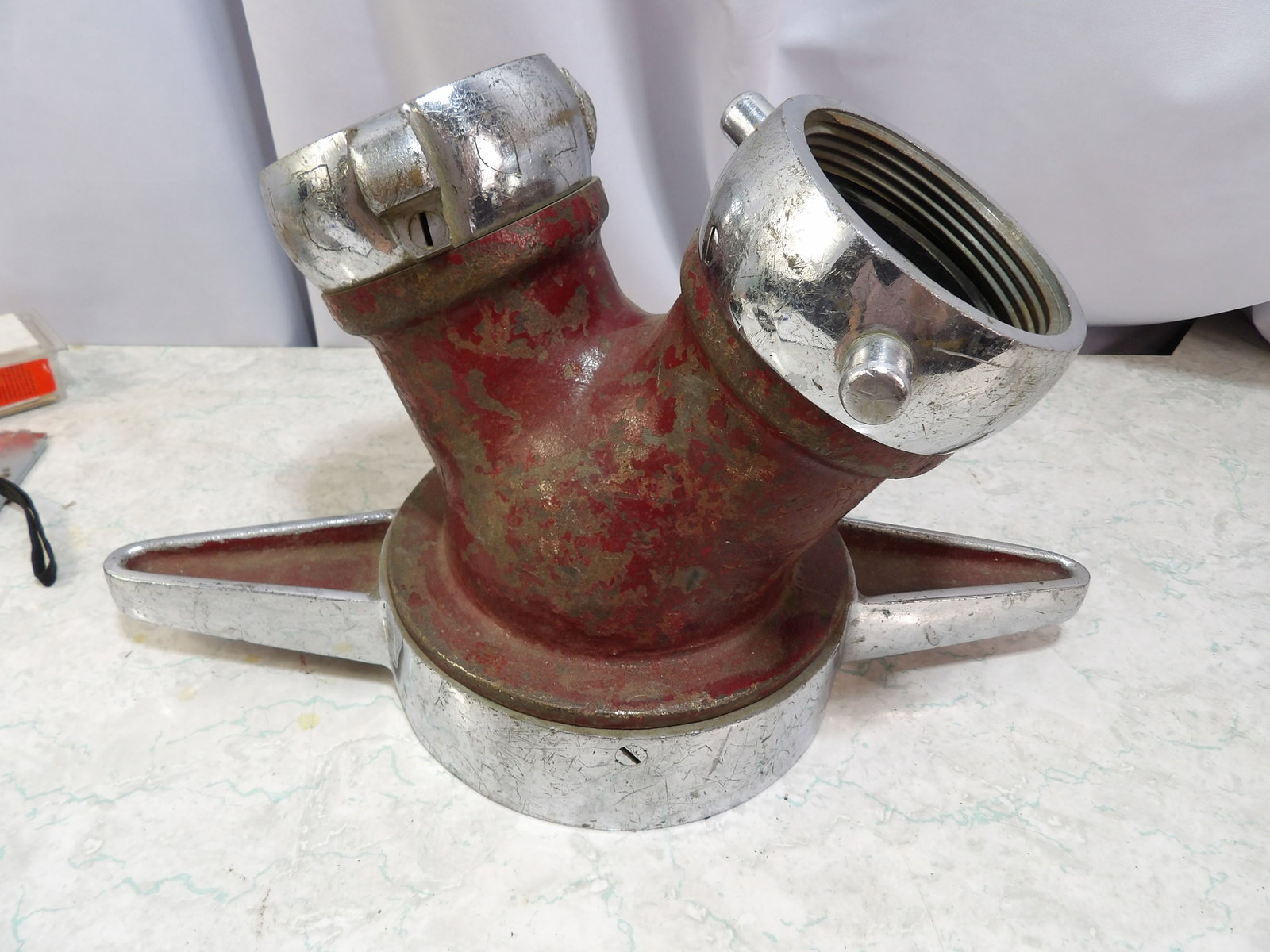 Fire Hydrant Hose Splitter with Dual Outlets - 3