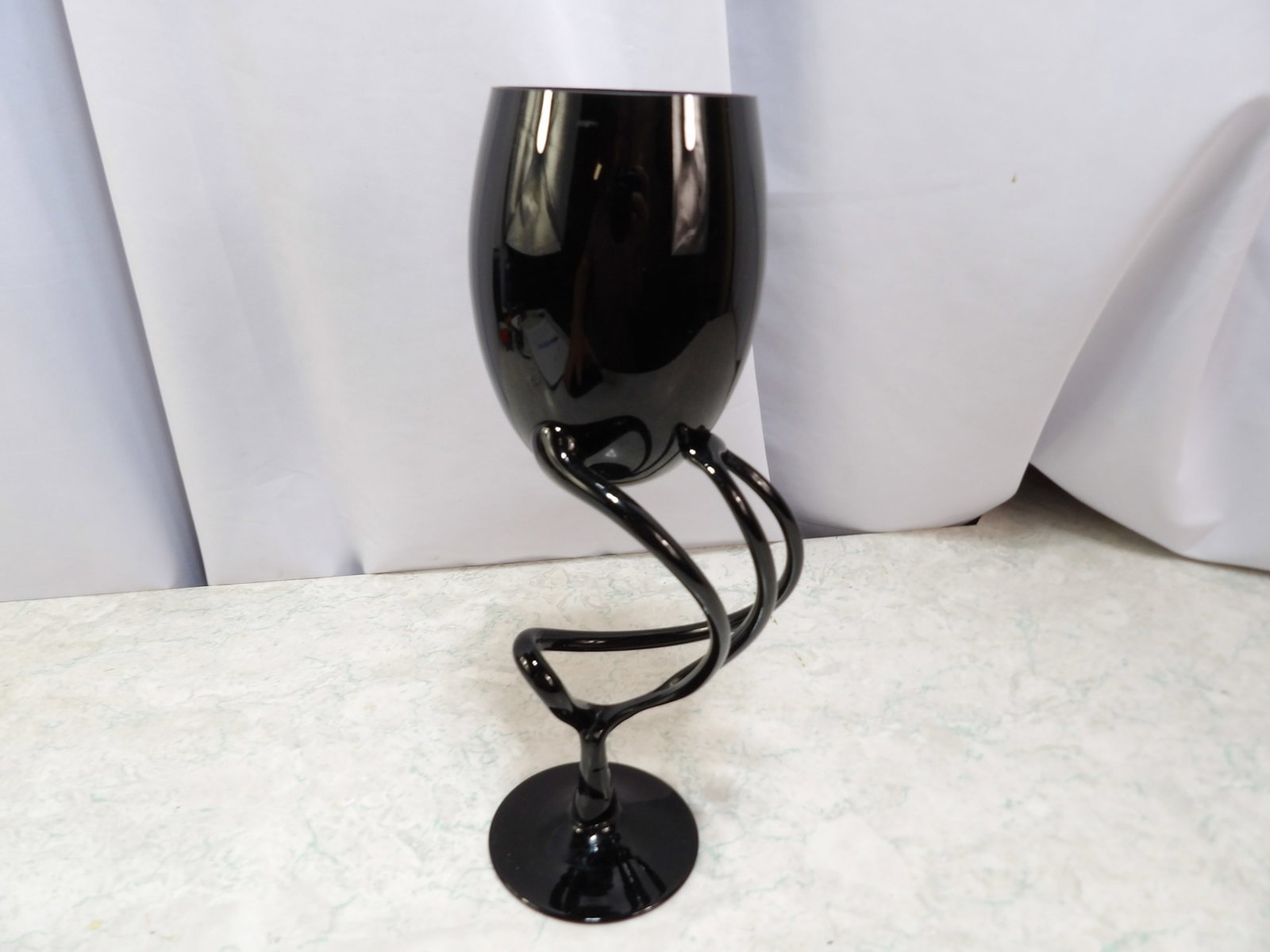 Handblown Art Glass Goblet from Poland: Vintage Hand Blown Art Glass Goblet with Swirl Stem from Poland. All measurements approximate. Please see photos for condition and details. Selling as is from 04281.