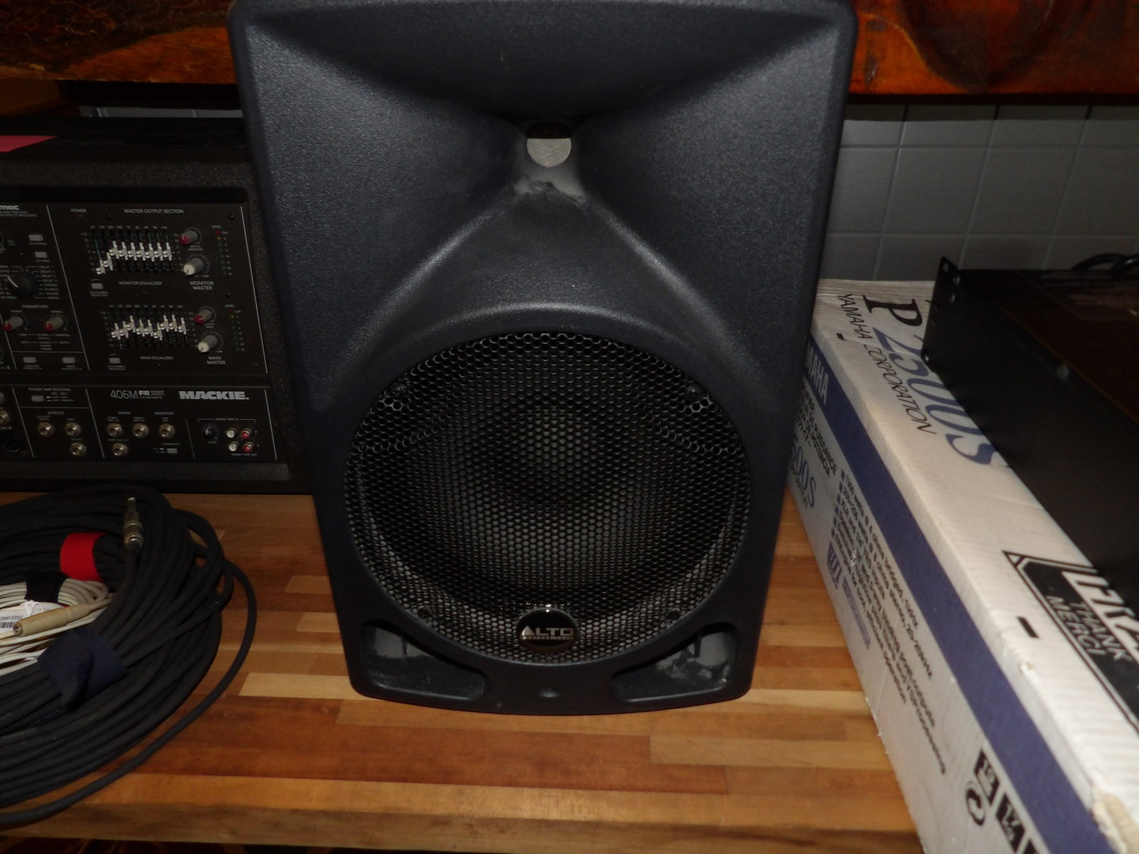 Alto Pro TX 10" Active Loud Speaker: Alto Professional TX 10 Inch Active Loud Speaker. All measurements approximate. Please see photos for condition and details. Selling as is from 04281.