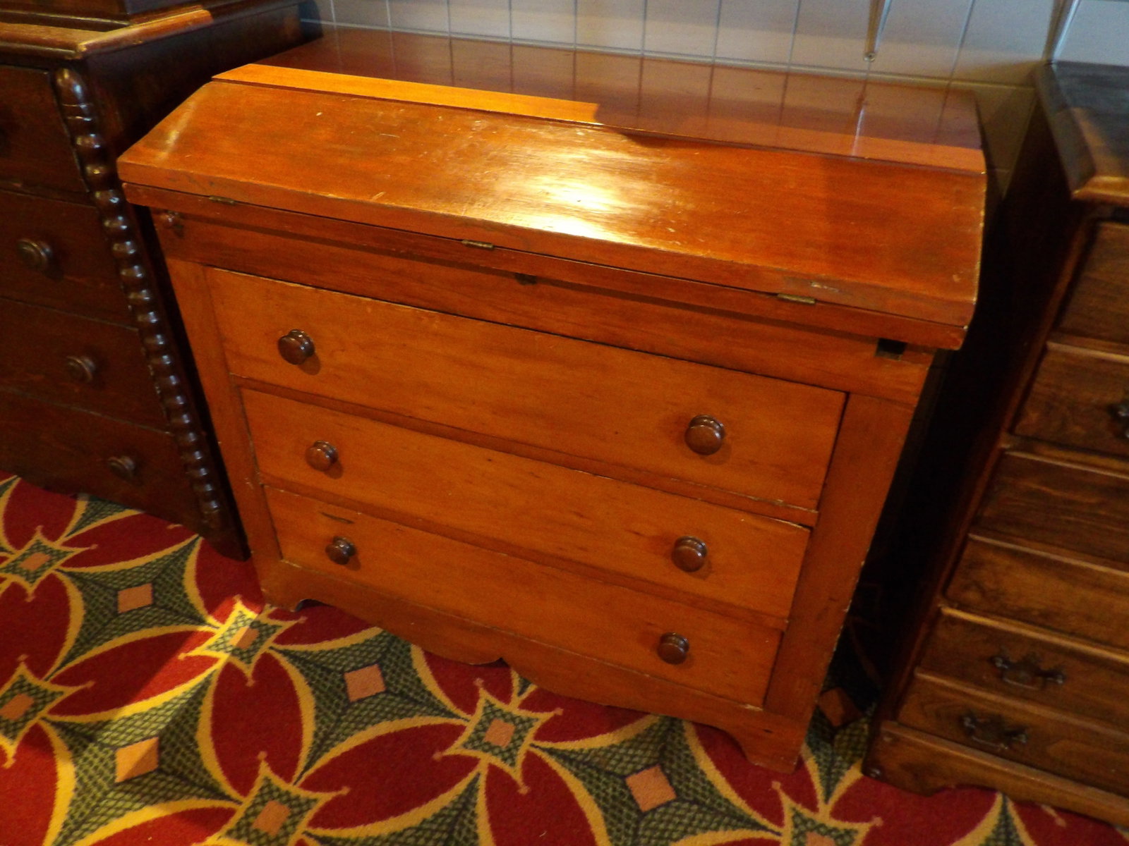 Period Pine 3 Drawer Chest with Lift Top: Antique Period Pine 3 Drawer Chest with Lift Top Compartment. Along with LiveShip (handled by LiveAuctioneers), we also can have a local shipper package and ship your purchases. Just choose buyer