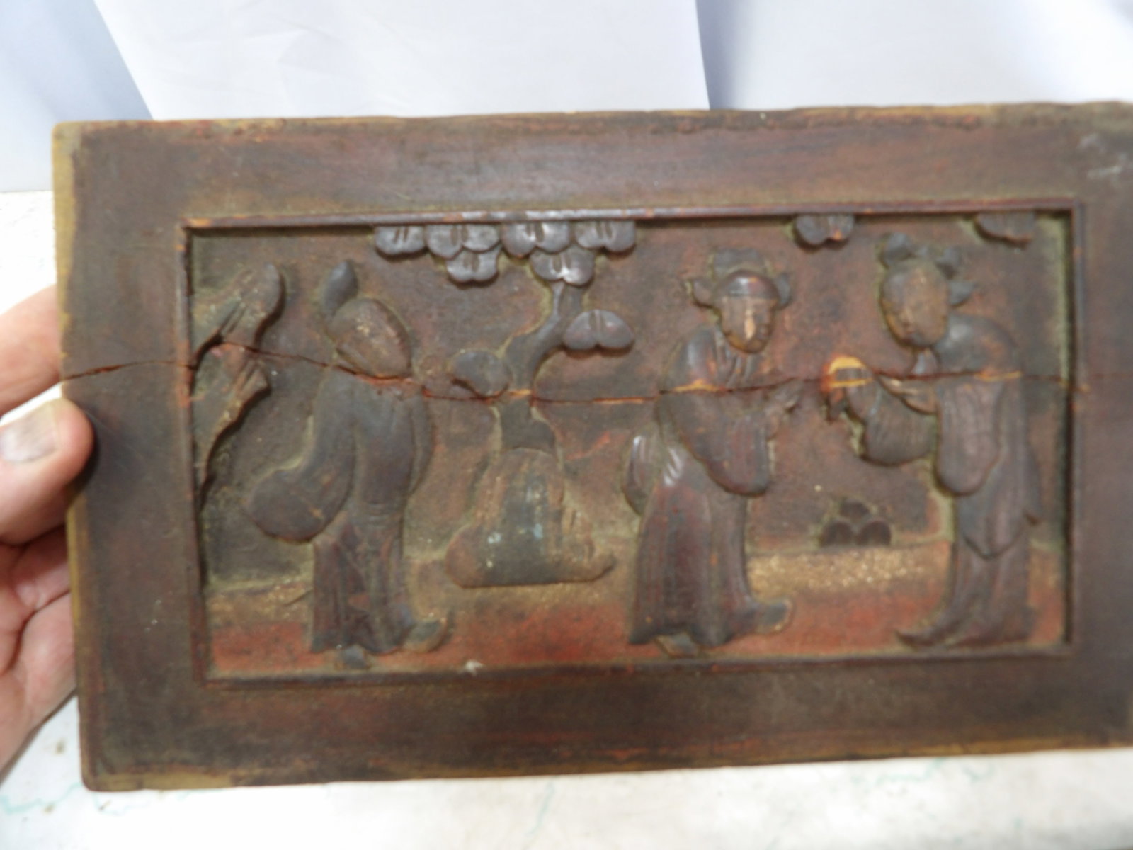 Pair of Chinese Hand Carved Wood Panels with Gilded Figures: Pair of Antique Chinese Hand Carved Wood Panels with Gilded Figures. Along with LiveShip (handled by LiveAuctioneers), we also can have a local shipper package and ship your purchases. Just choose