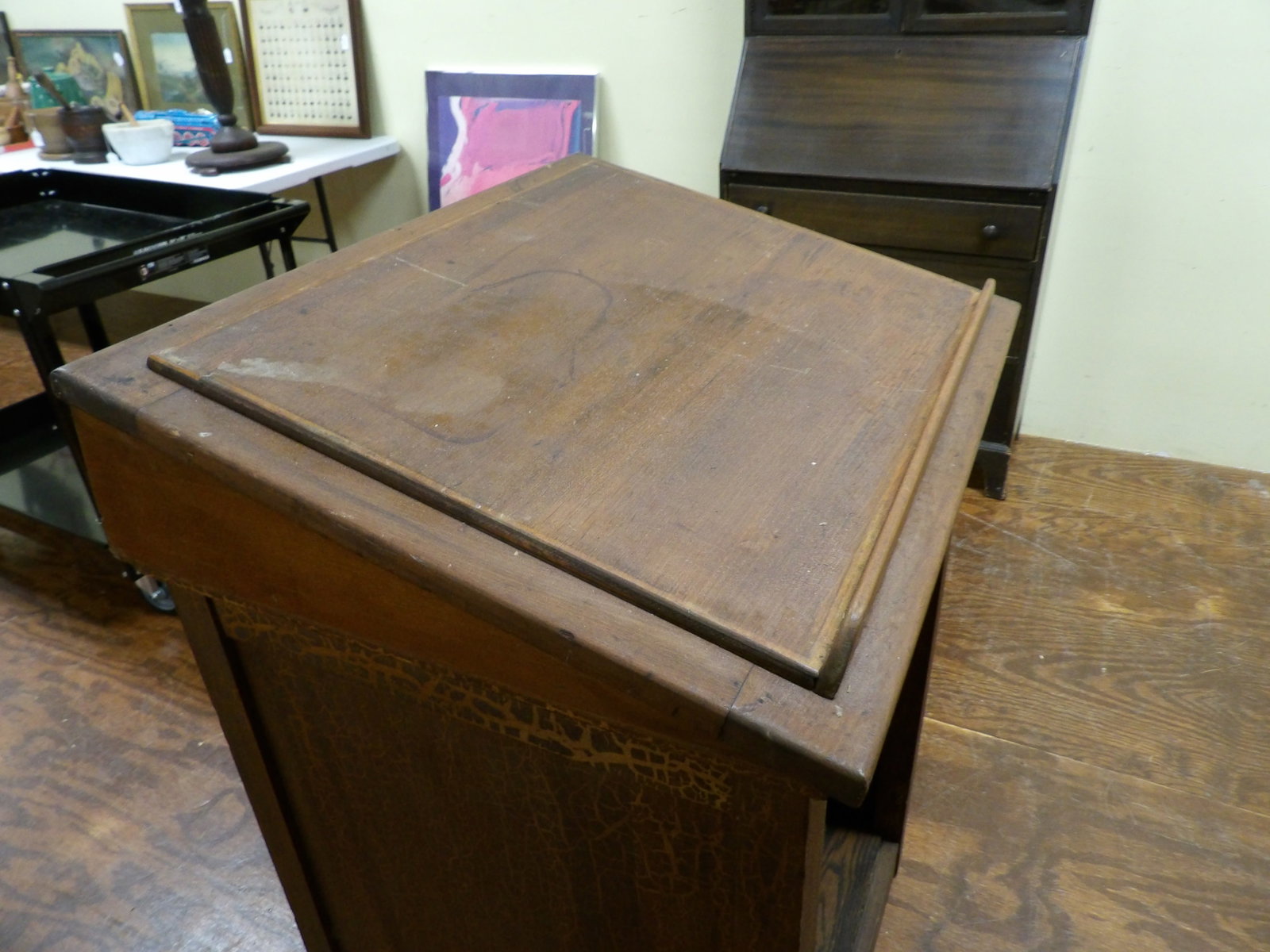 Lectern Podium with Angled Reading Surface - 2
