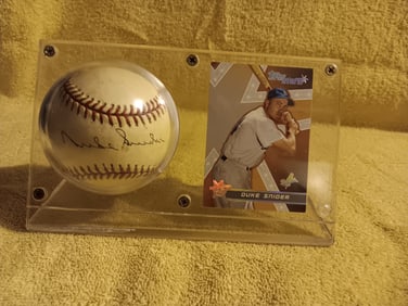Old Vintage Autograph Baseball Duke Snider In Case Certified By GAI GX22332 "I Do In-House Shipping"