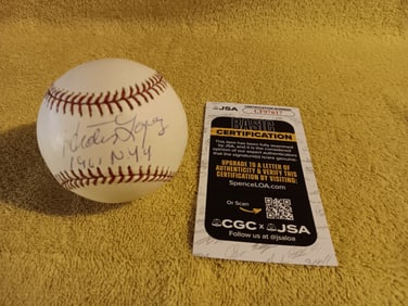 1961 Signed Rawlings Baseball New York Yankees Hector Lopez Auth By JSA CF97617 "I Do In-House Shipp