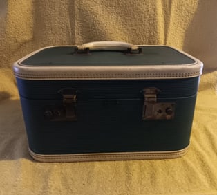 Old Vintage Original Mendel Carry On Cosmetic Hard Case No Key 1930/40s "I Do In-House Shipping"