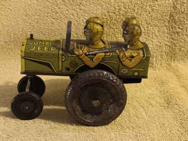 Old Vintage Tin Windup Marx Jumpen Jeep in working condition 6" Long 1940s "I Do In-House Shipping"