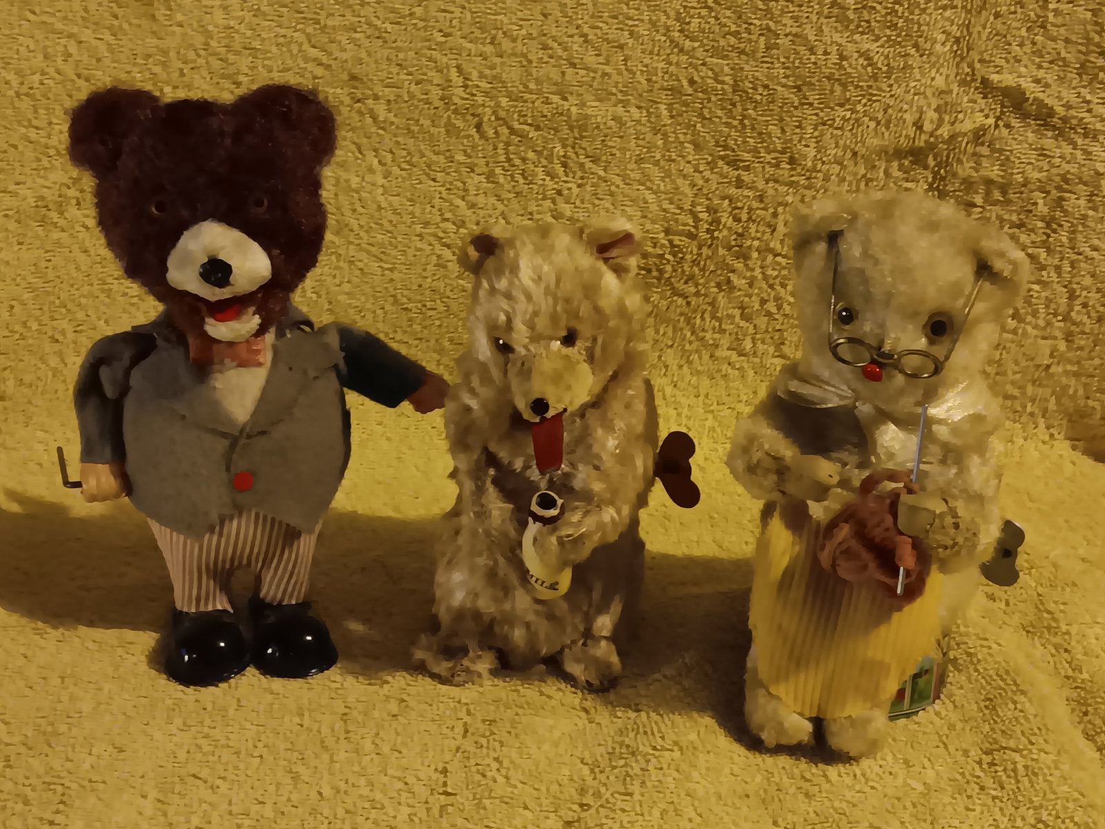 Windup 3 Bears With Cane, With milk bottle, and Knitting, All Working Condition 1950s "I Do In-House: Up for auction is 3 old vintage windup Bears, all in working condition When you windup the Bears 1. Bear with a Cane 6 3/4" tall 1950s wind him up he starts to vibrate around, and the cane is spinning