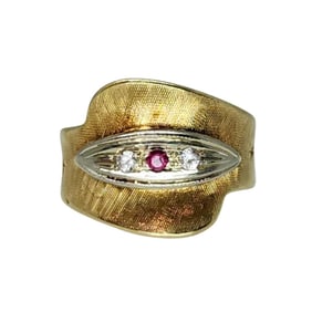 Retro 18K Synthetic Gemstone Florentine Textured Ring