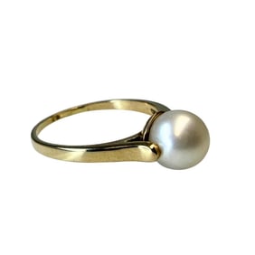 Modern 14K Cultured Pearl Ring