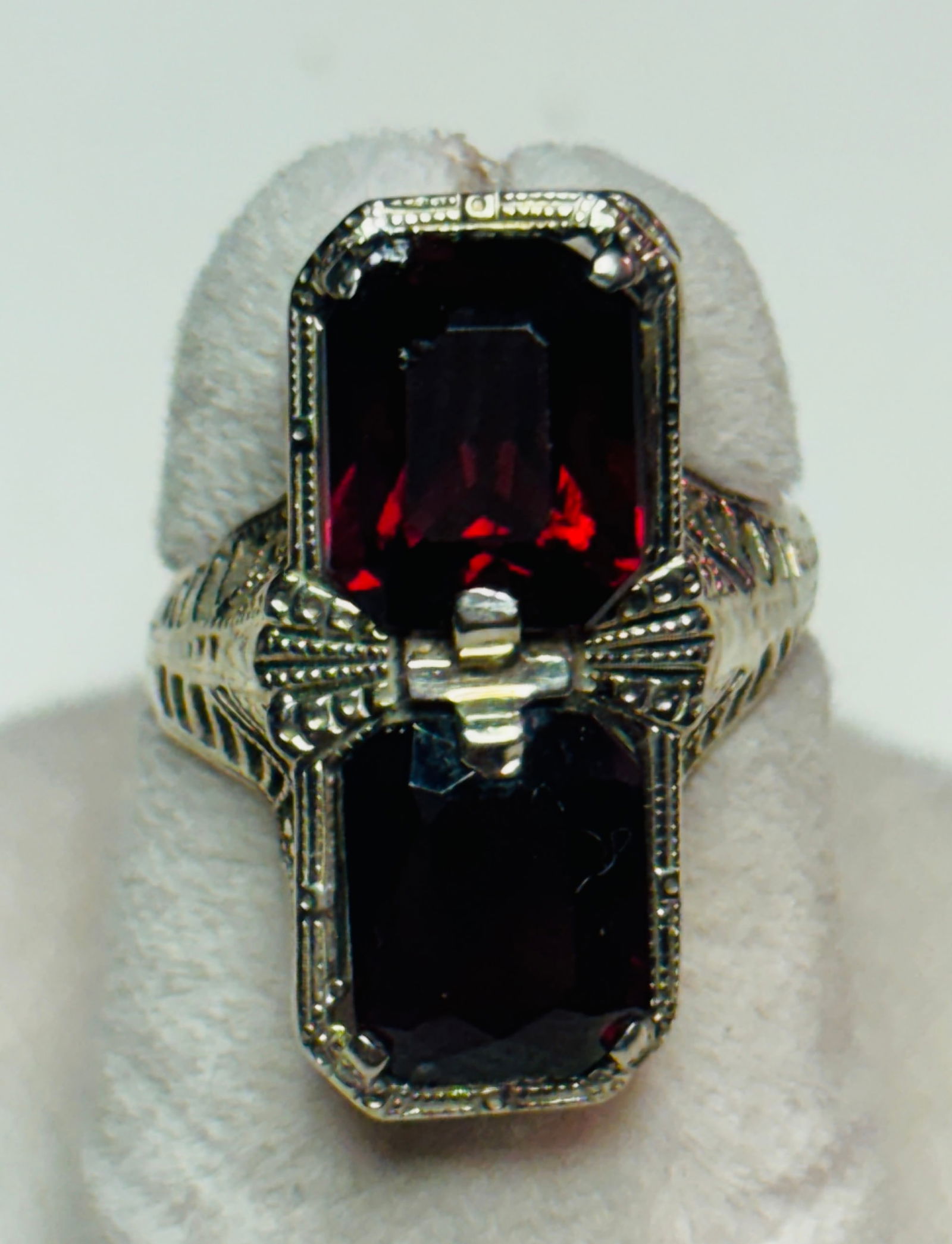 Gold Ring: 14k Gold and Garnet ring. size 5