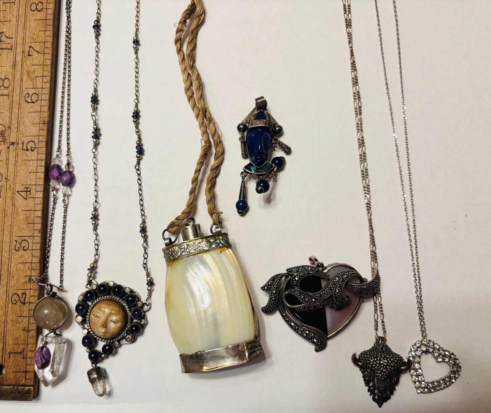 Silver lot: 5 Necklaces, 1 Brooch, 1 Pendant,Quartz, Mother of Pearl, Lapiz