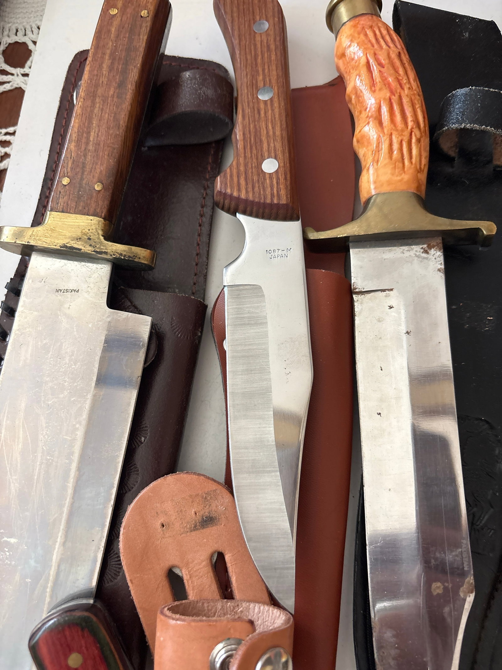 Assorted Fixed Blade Knives with Sheaths - 3