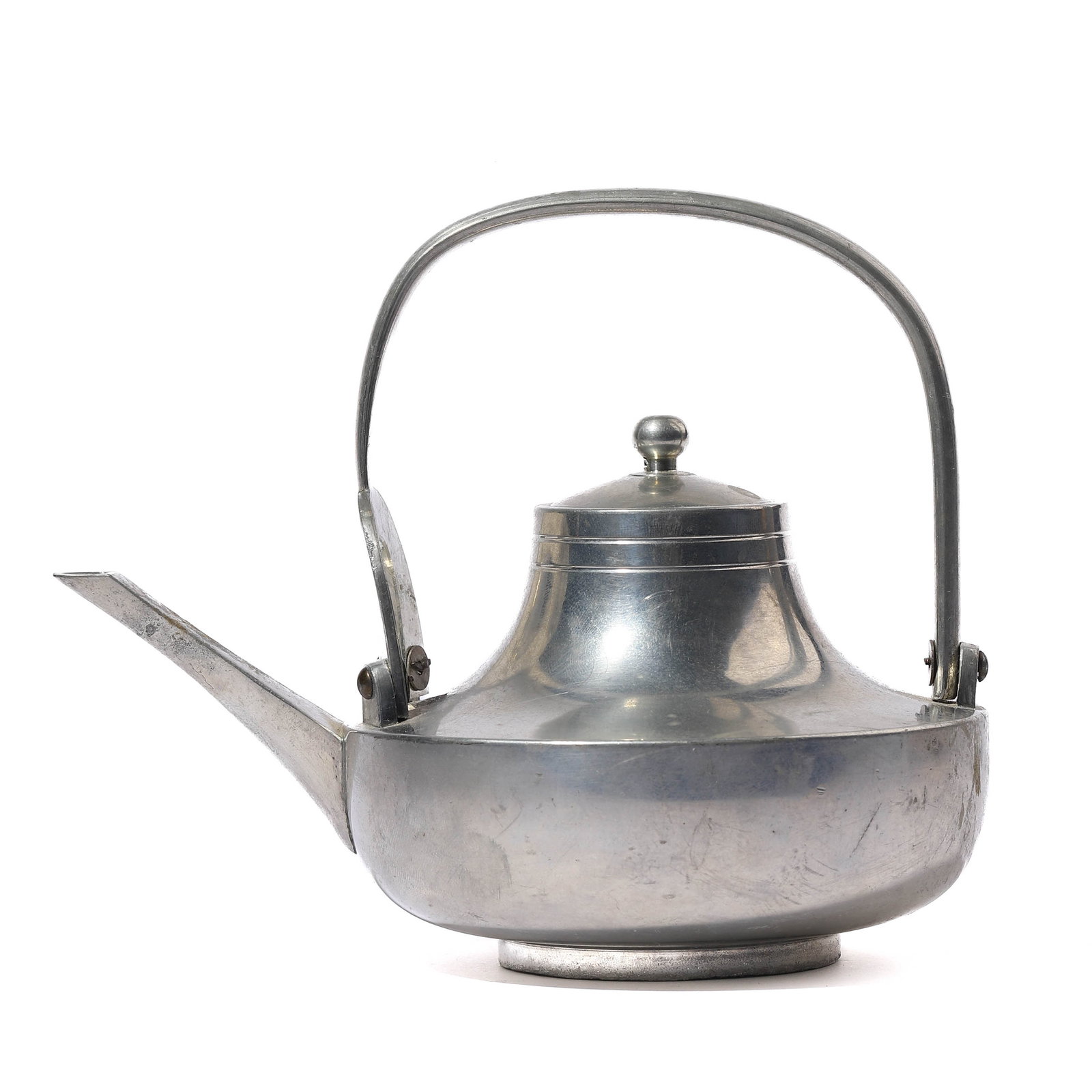 A SILVER TEAPOT: length: 5 7/8 in (15 cm); height: 5 1/8 in (13 cm); weight: 338.9 g