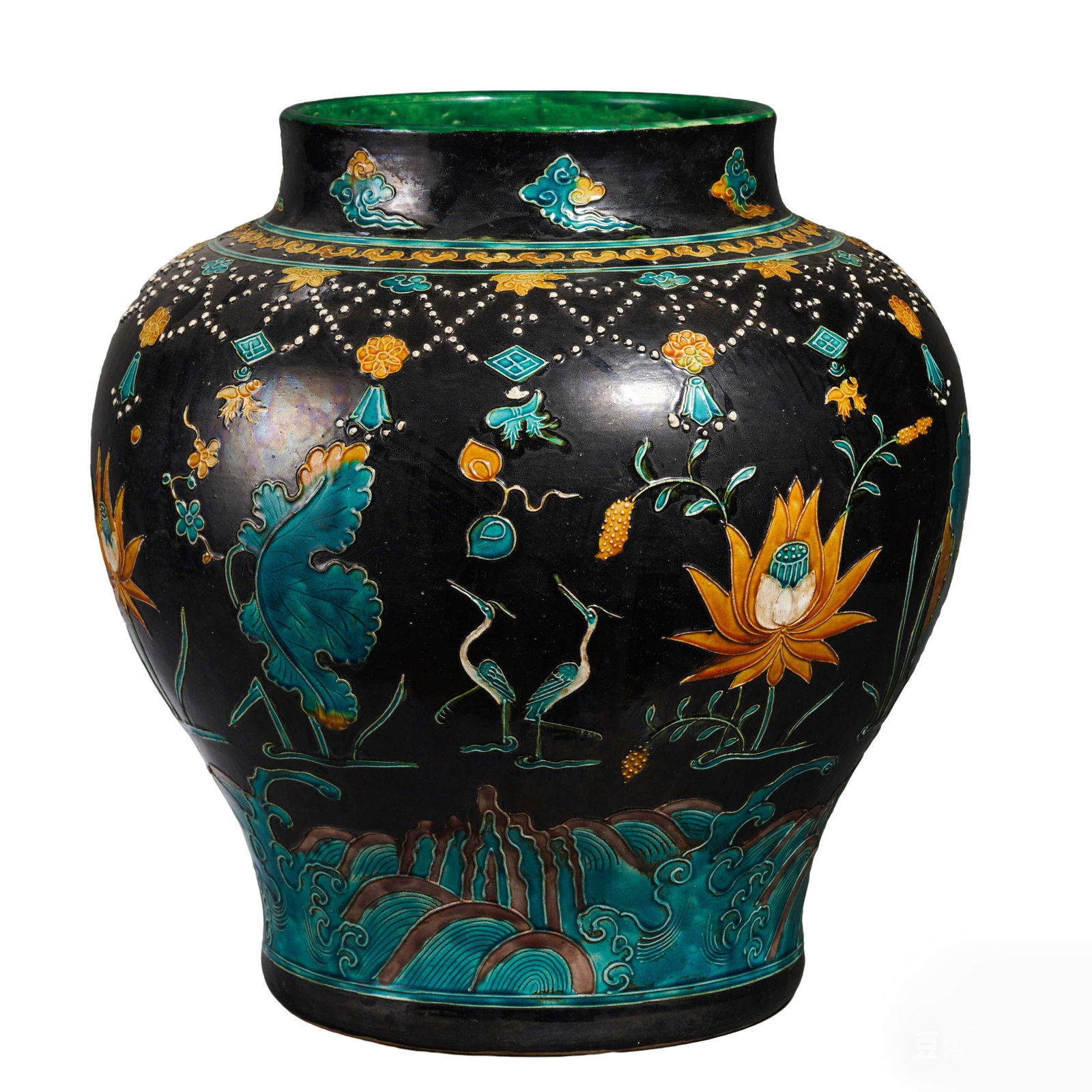 Ming Dynasty Fahua-Glazed Large Jar with Lotus and Crane Patterns (1 of 12)