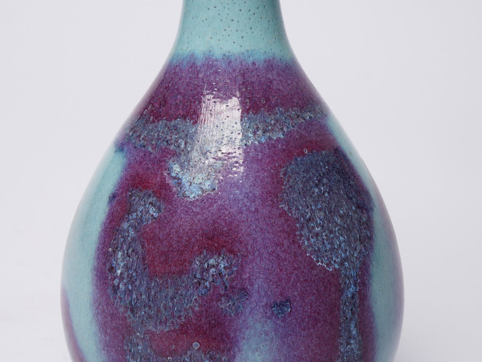 Song Dynasty Junyao Sky-Blue Glazed Long-Necked Vase with Purple Splashes - 3
