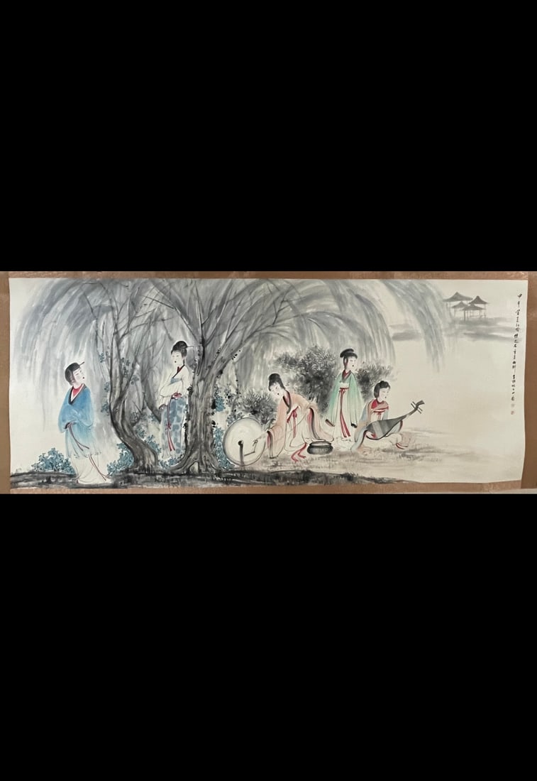 Fu Baoshi's 10-foot lens: Fu Baoshi's 10-foot lens Provenance:The Property of a Gentleman in Hampshire, United Kingdom, acquired in the 1996s. Our cooperative logistics services provider expertly handles both domestic and glob