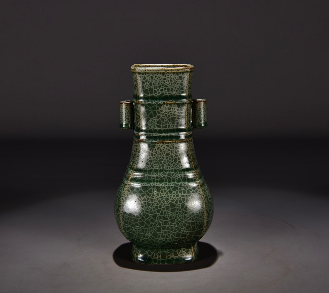 Formerly in the collection of a Song Dynasty official kiln celadon square vase with rolled handles: A Song Dynasty official kiln celadon square vase with rolled handles, formerly in my collection! Dimensions: Height 23 cm, Width 12 cm. Provenance:Private collection from a professor in ESC Rennes Sch