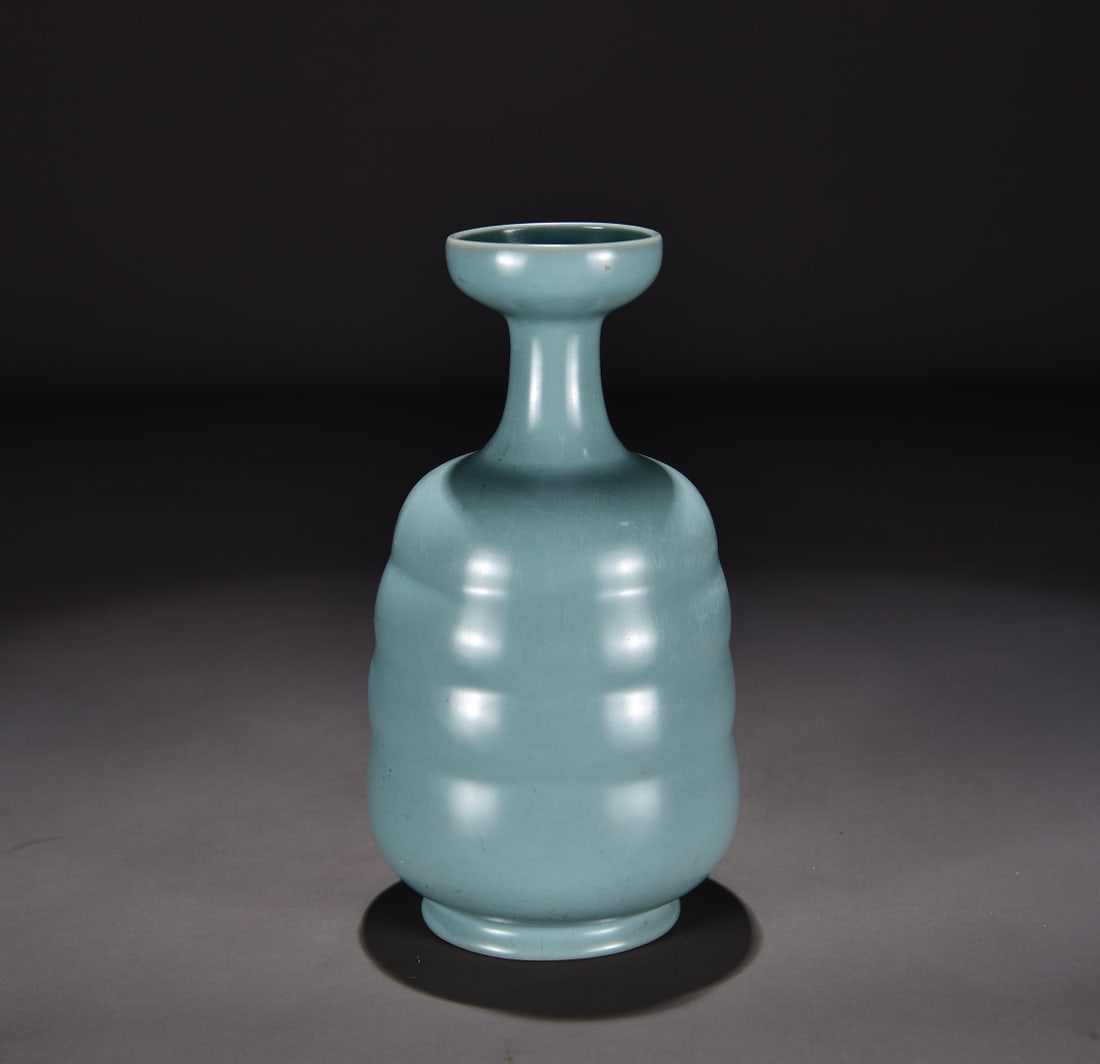 Formerly in the collection of a Song Dynasty Ru ware celadon vase with incised decoration: A Song Dynasty Ru ware celadon vase with a large design, formerly in my collection! Dimensions: Height 22 mm, Width 12 mm Provenance:From an old private estate in Paris, France. The private collector