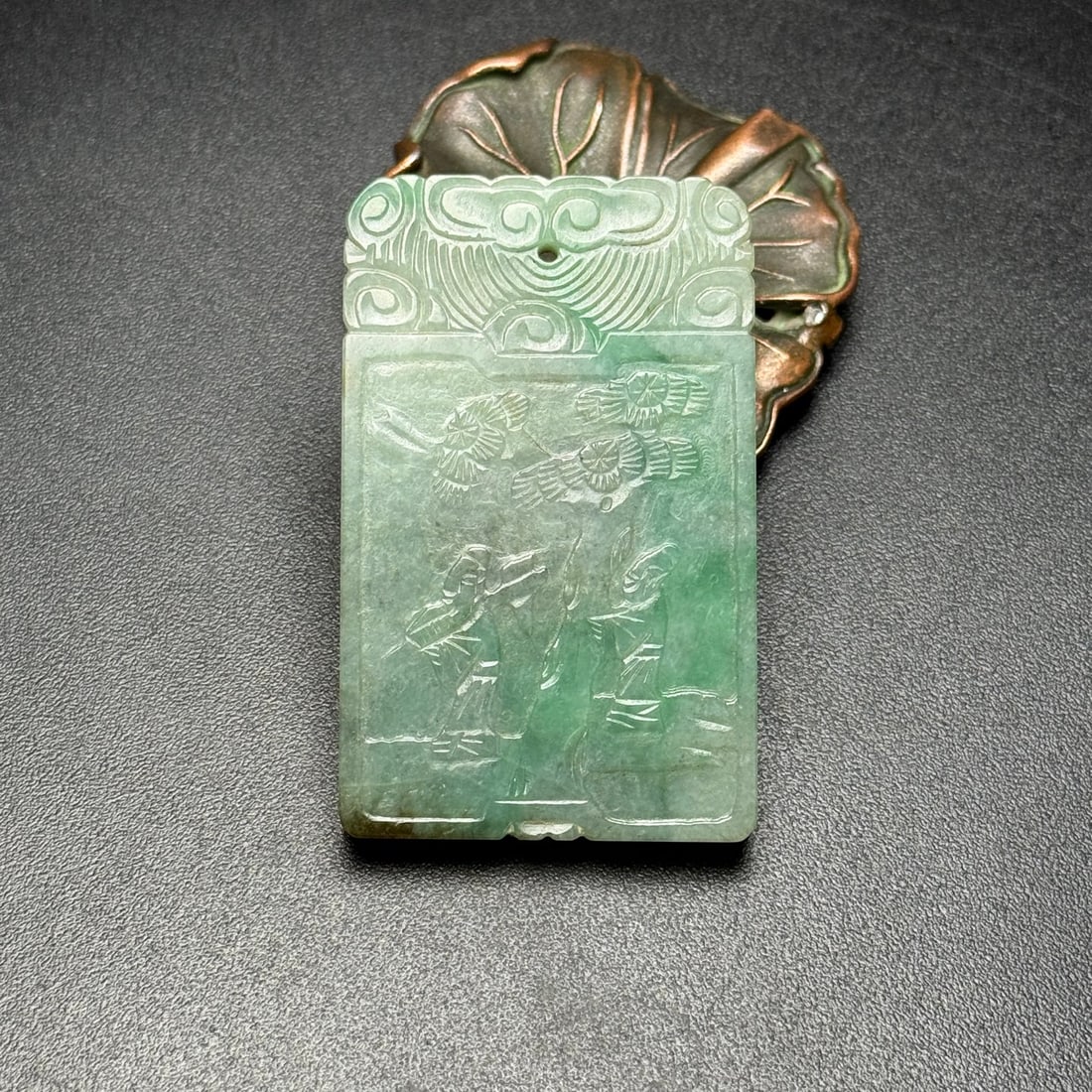 Exquisite old mine jadeite! A pair of auspicious stars symbolizing fortune and longevity! (1 of 9)