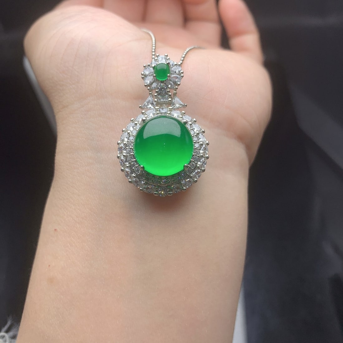 Jade Inlaid Pendant: Jade Inlaid Pendant Provenance:Private collection, Athens, Greece. Our cooperative logistics services provider expertly handles both domestic and global shipping arrangements.We accept wire transfer a