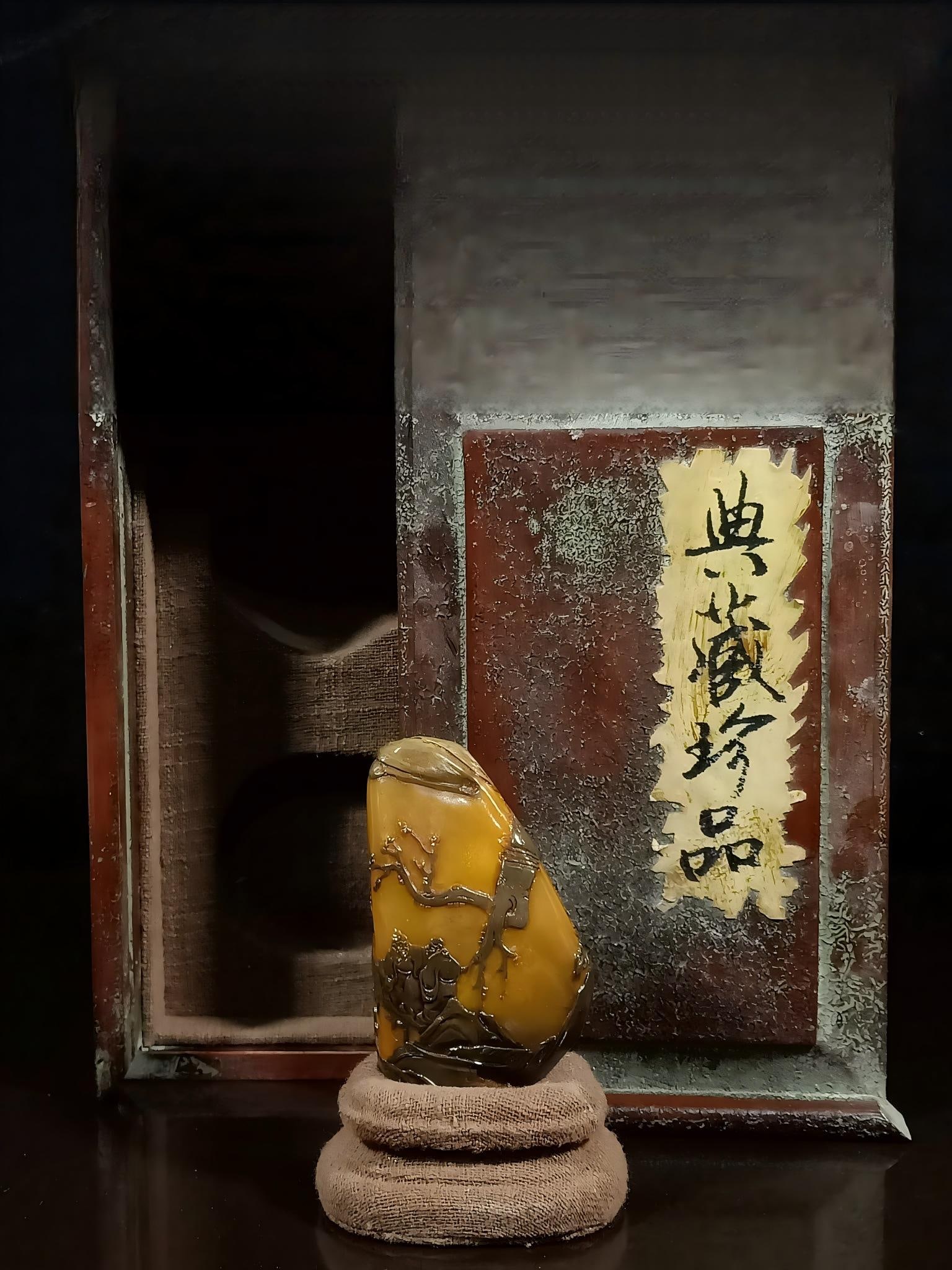 Tianhuang Black Crow Skin Seal: Premium Tianhuang stone seal with crow skin, 10cm high, 5cm wide, weighing 167g. Provenance:Private collection, Madrid, Spain. Our cooperative logistics services provider expertly handles both domesti