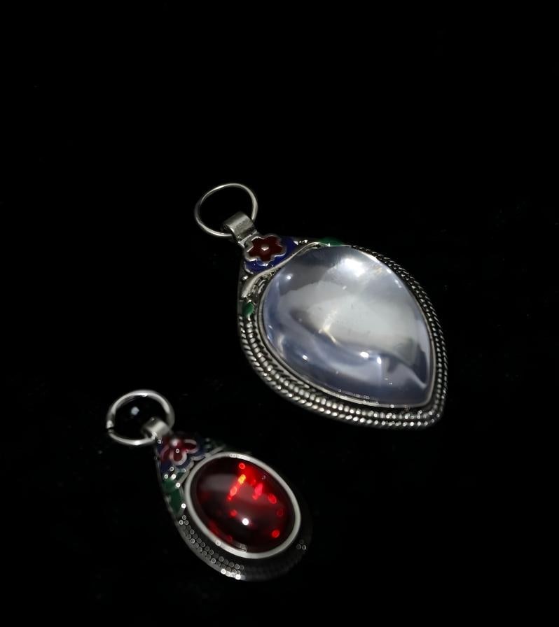 Sterling silver pendant inlaid with gemstones (1 of 6)