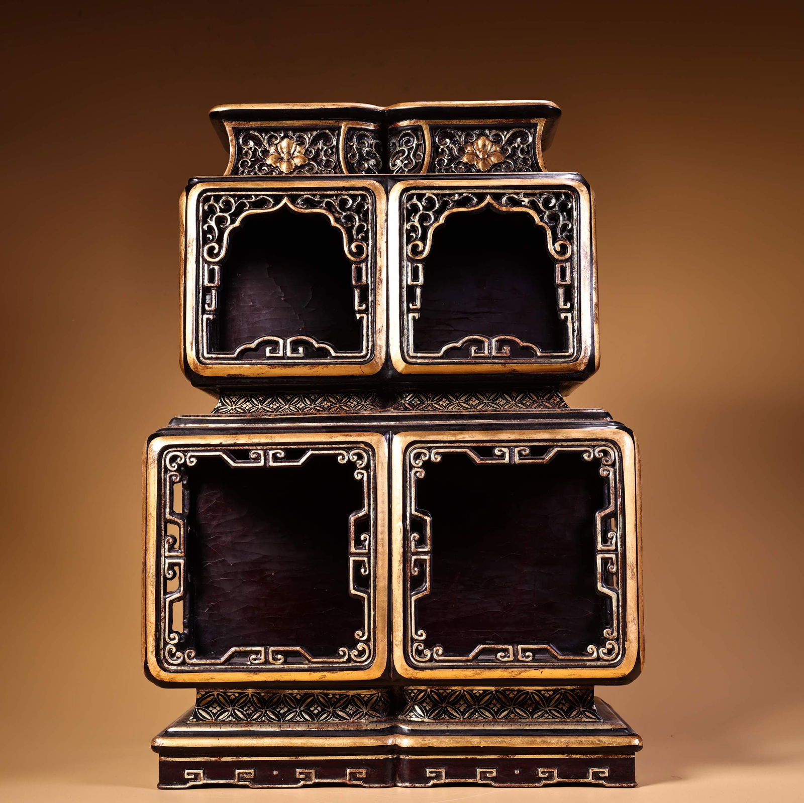 Rare antique wooden lacquerware, hand-painted and gilded antique shelves collected in the (1 of 13)