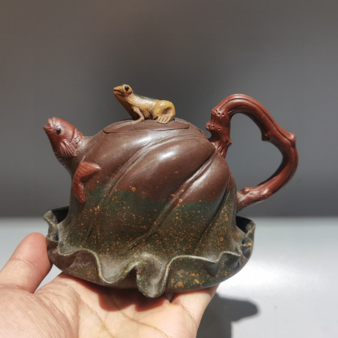 Name: Lotus Leaf Frog Teapot (1 of 9)